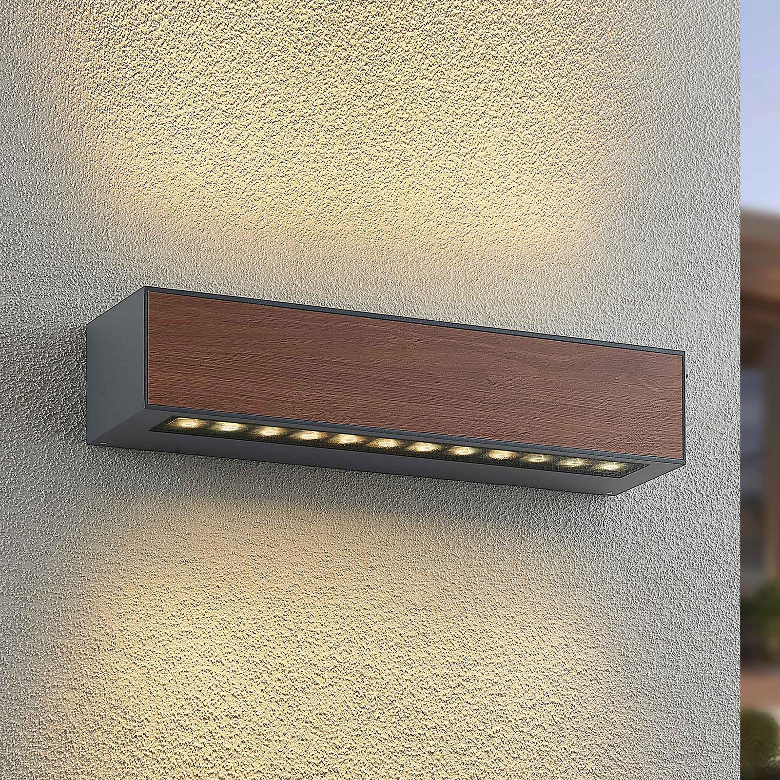 Arcchio Miraz LED-Außenwandleuchte, Holzoptik