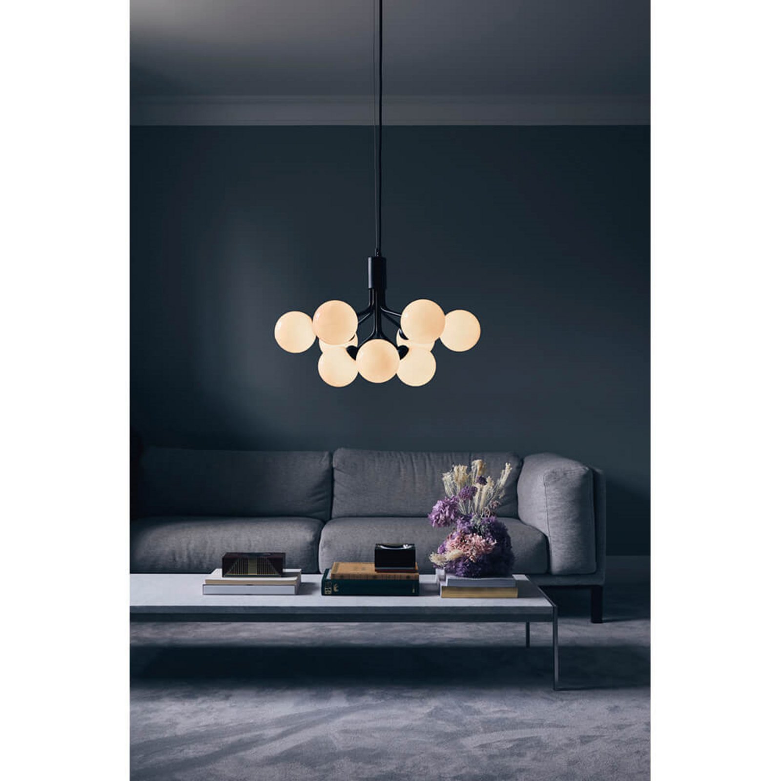 Apiales 9 Chandelier Satin Negro/Ópalo Blanco - Nuura