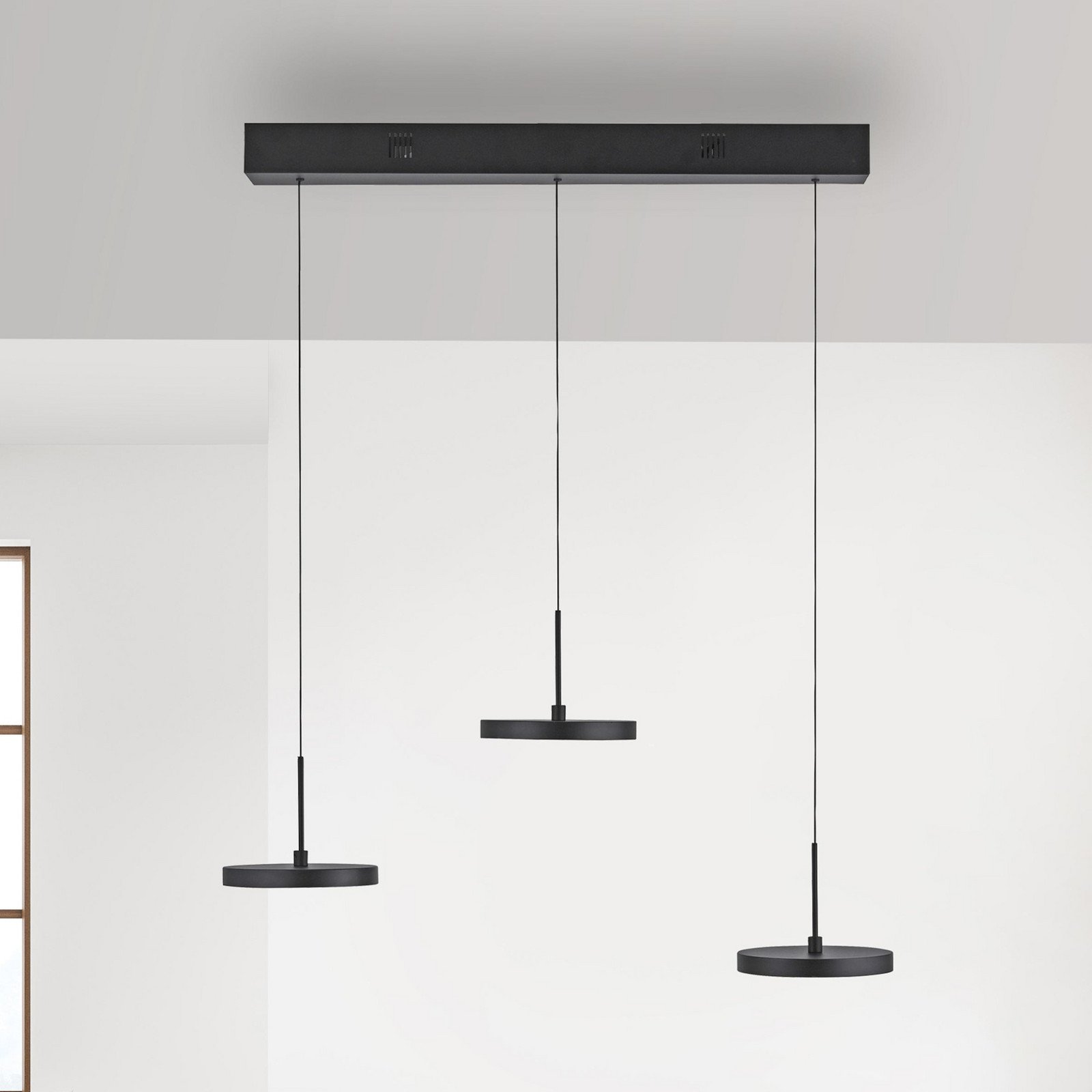 JUST LIGHT. GmbH JUST LIGHT. Lampă suspendată LED Plata negru 3 becuri 3.000 K - Camera de zi / sufragerie - Modern - Metal