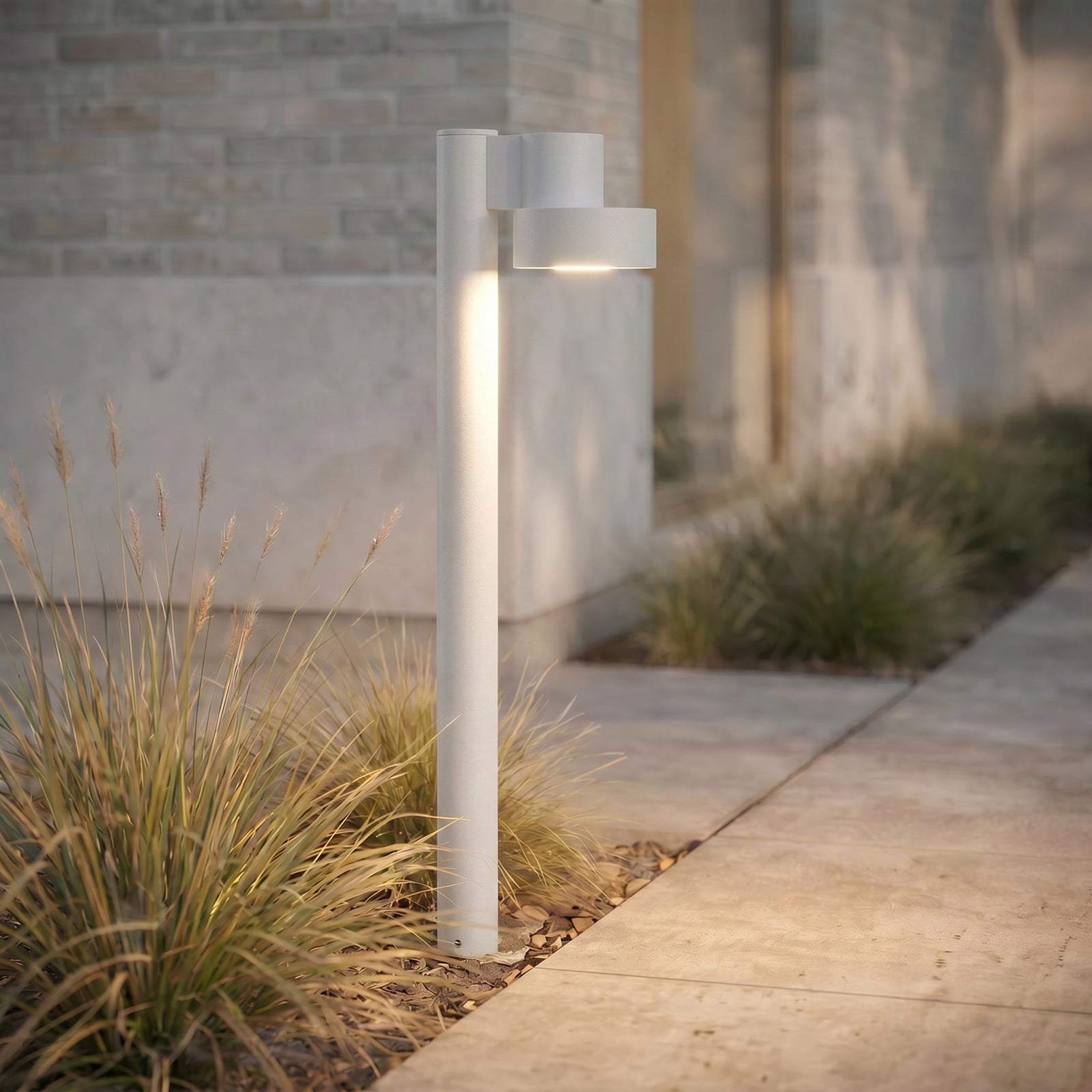 Lucande LED tuinpadverlichting Elune, lichtgrijs, IP44, hoogte 77 cm