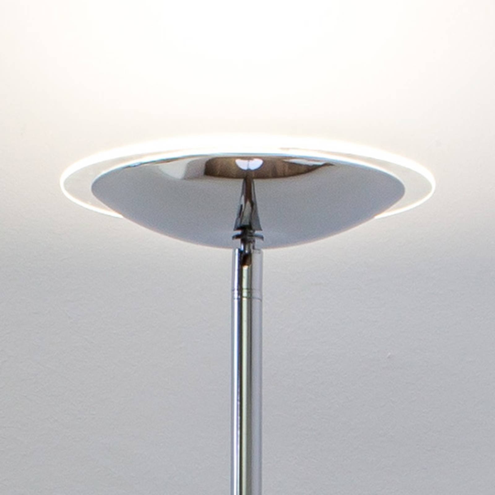 Chromowana lampa oświetlająca sufit LED Malea