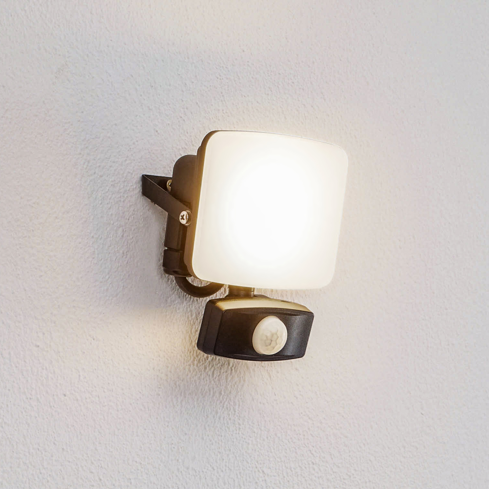 Prios Paityn LED buitenwandlamp met sensor, 10 W