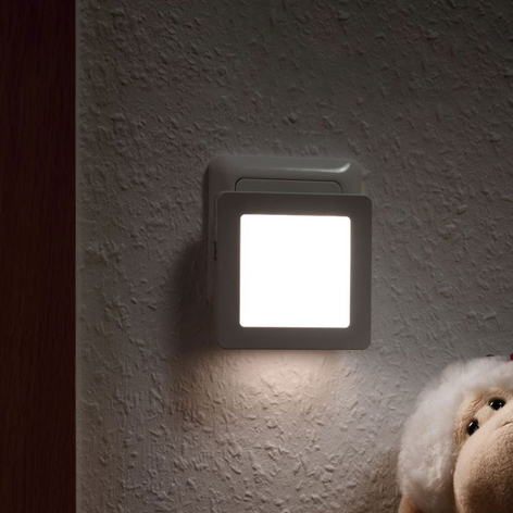 Paulmann Esby LED-nattlys, stikkontakt, kantet