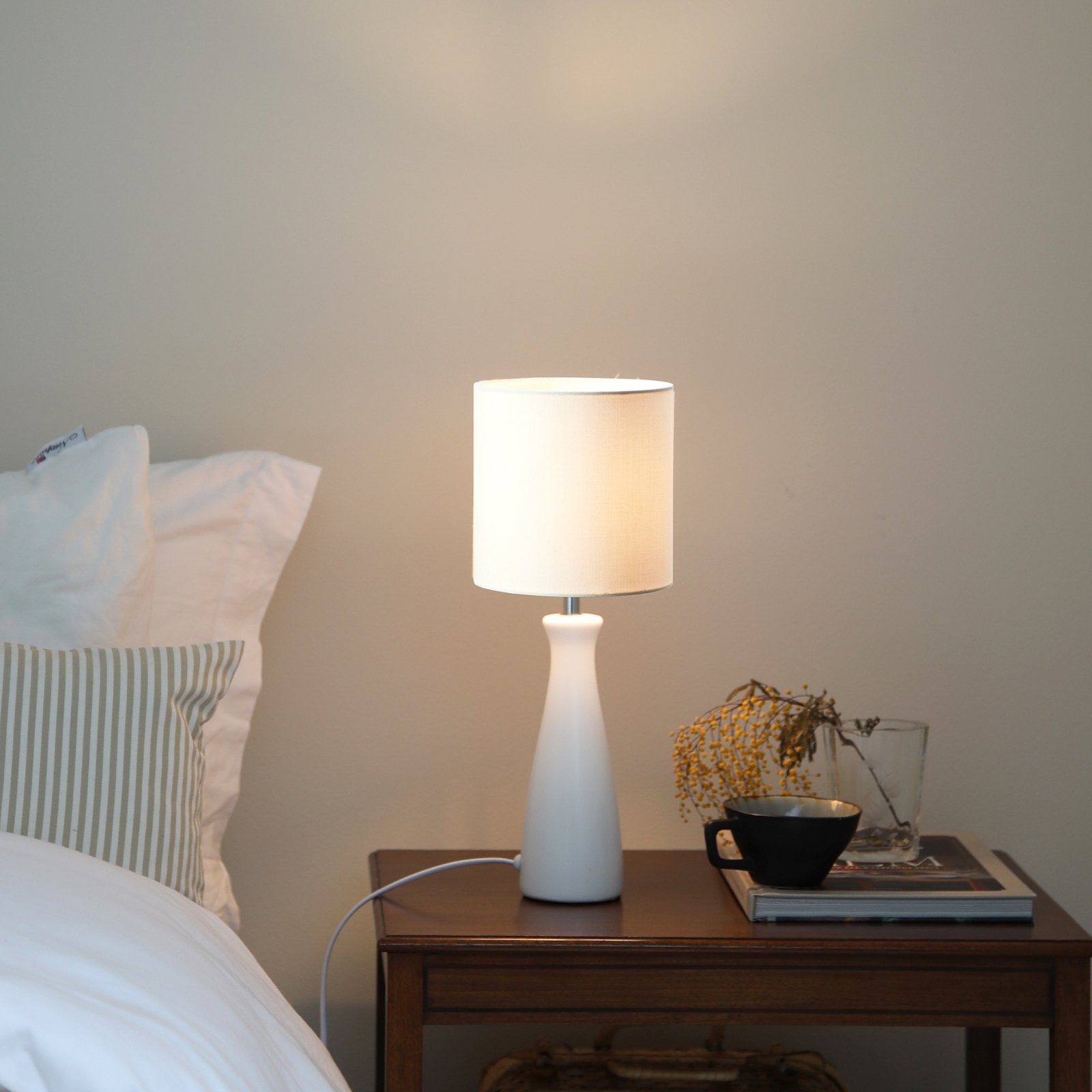 Markslöjd Lampă de masă Birillo, alb, textil/ceramică, E14