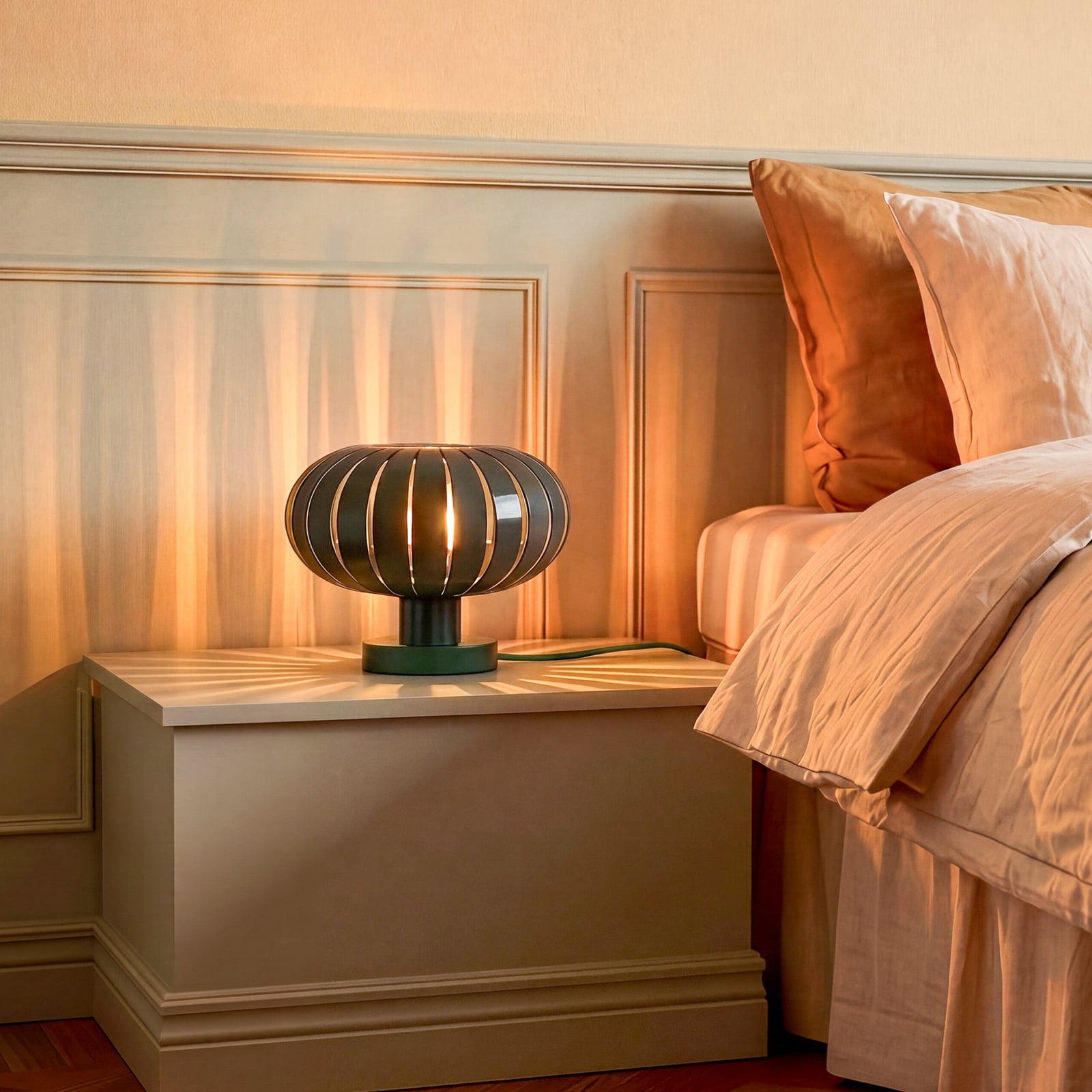 Επιτραπέζιος φωτισμός OSRAM Decor Flora, σκούρο πράσινο, Ø 28 εκ., E27 Επιτραπέζιος φωτισμός OSRAM Decor Flora, σκούρο πράσινο, Ø 28 εκ., E27