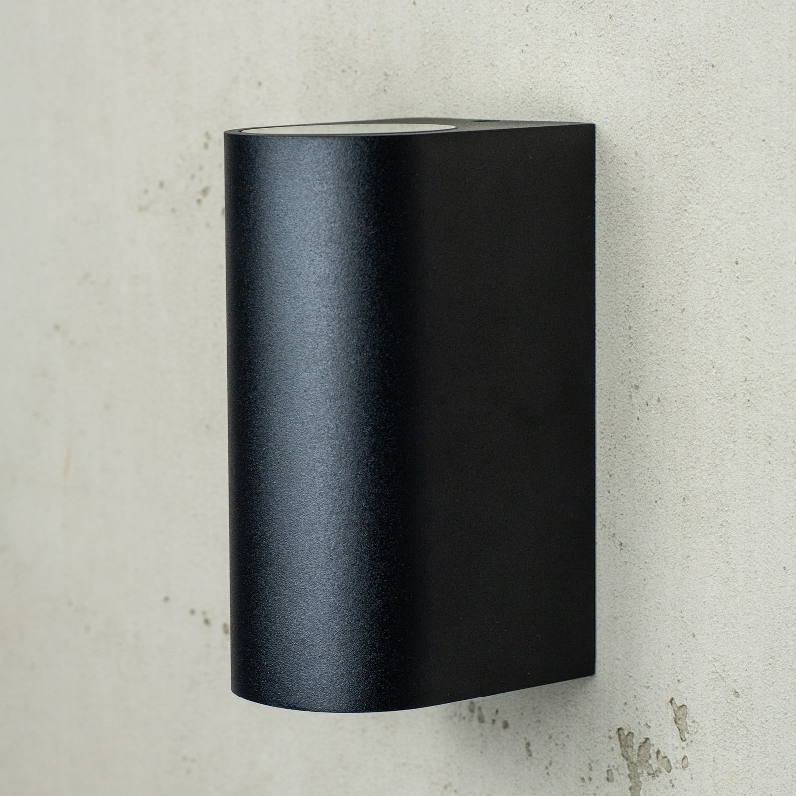 L&aelig;s&oslash; Utomhus V&auml;gglampa Up/Down Matt Svart Dyberg Larsen - Design - Aluminium - Med flera ljusk&auml;llor