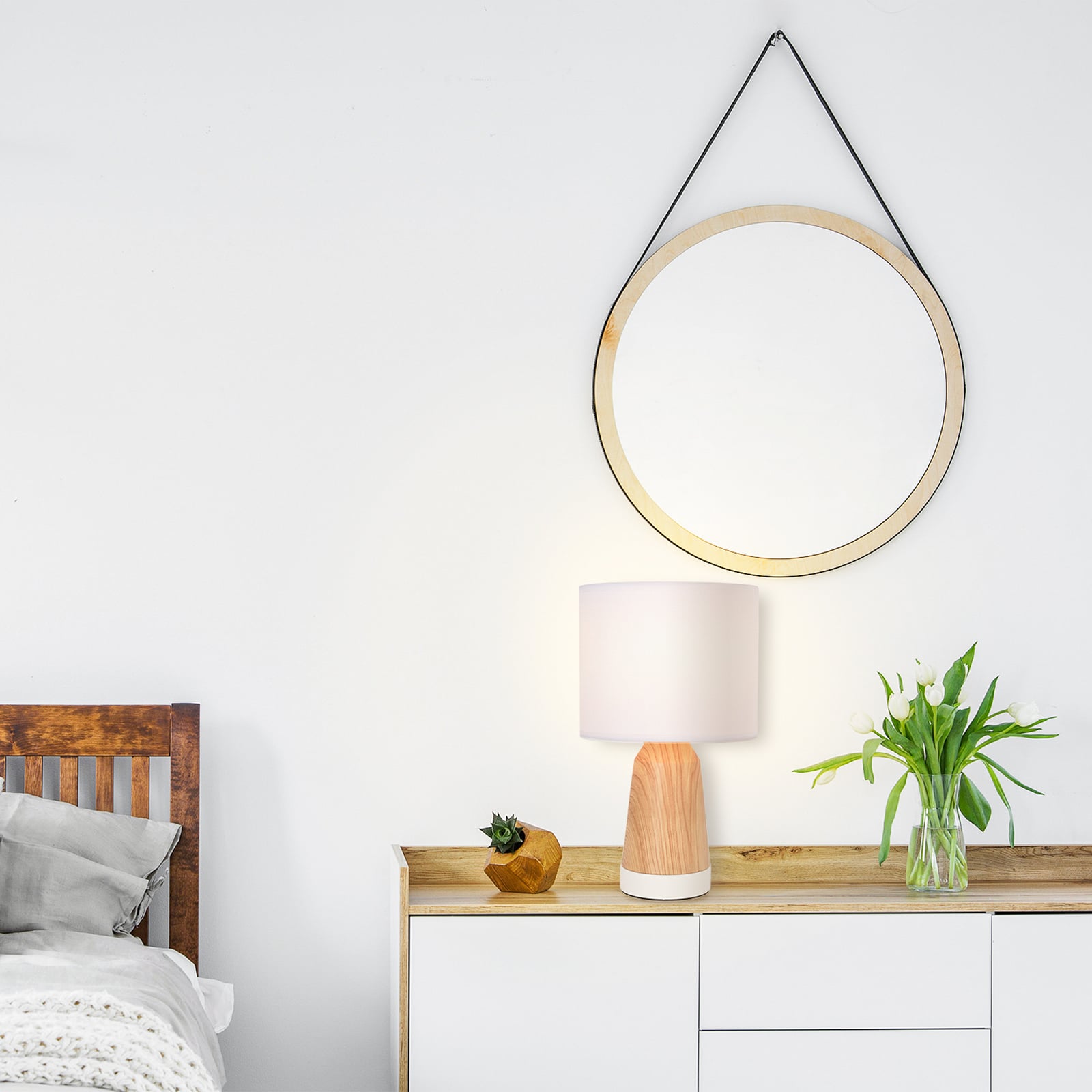 Bordlampe Baltik hvit/lys tre, høyde 33 cm, metall/bomull Bordlampe Baltik hvit/lys tre, høyde 33 cm, metall/bomull