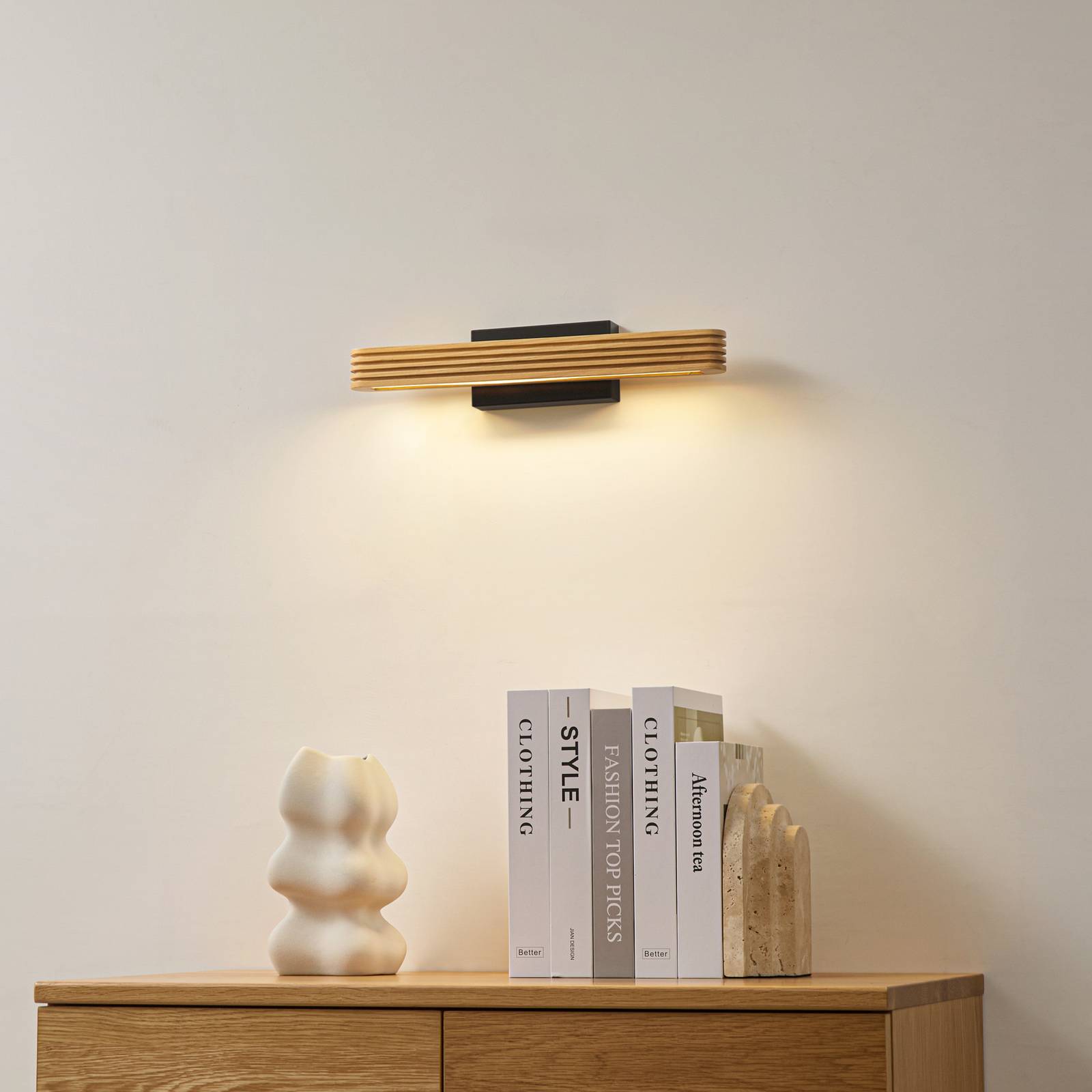 Lucande LED-Wandleuchte Lieske, 40 cm, Holz, schwarz günstig online kaufen