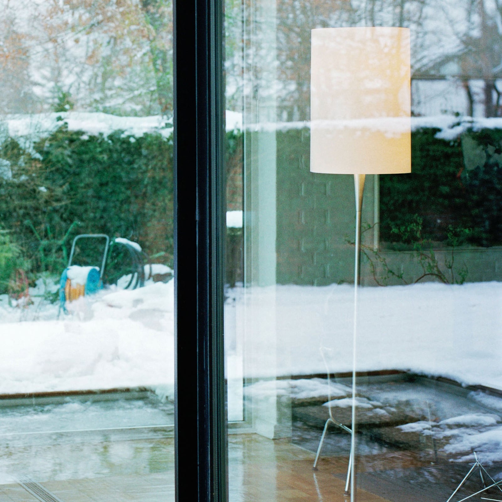 Lampadar Club L, finisaj periat/alb chintz - serien.lighting