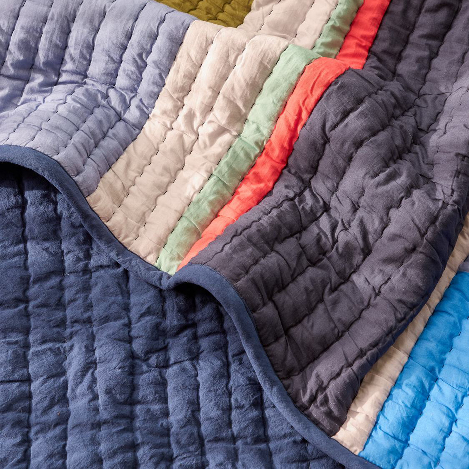 Pavillion Decke, blau/multifarbig, 140x200 cm - HÜBSCH