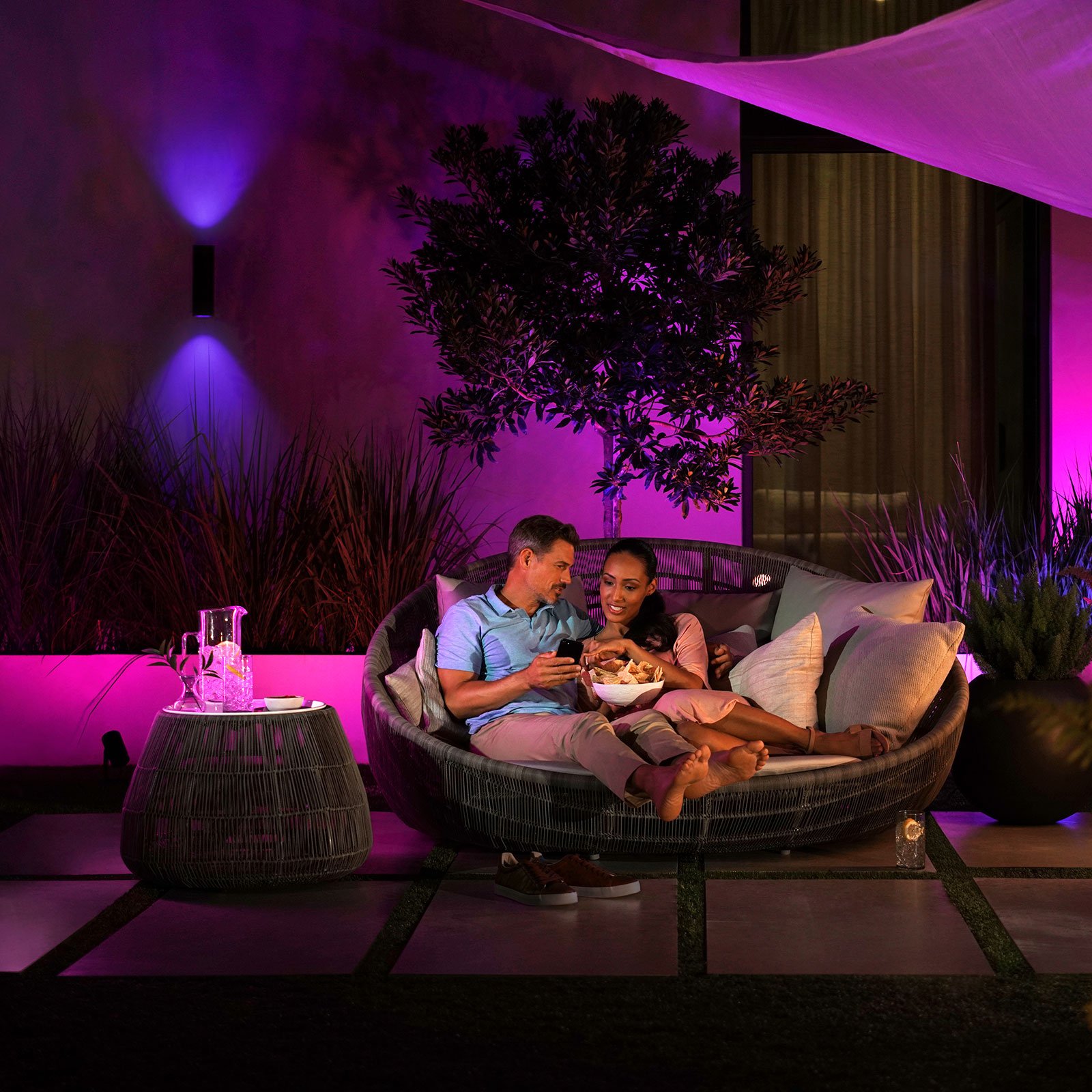 Appear Kültéri Fali Lámpa White/Color Amb. - Philips Hue