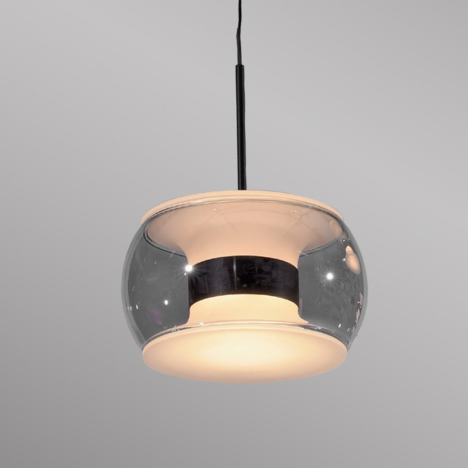 LED piekaramā lampa „Fumea“, garums 71 cm, melna/dūmu krāsā, stikls, CCT, 3 LED piekaramā lampa „Fumea“, garums 71 cm, melna/dūmu krāsā, stikls, CCT, 3