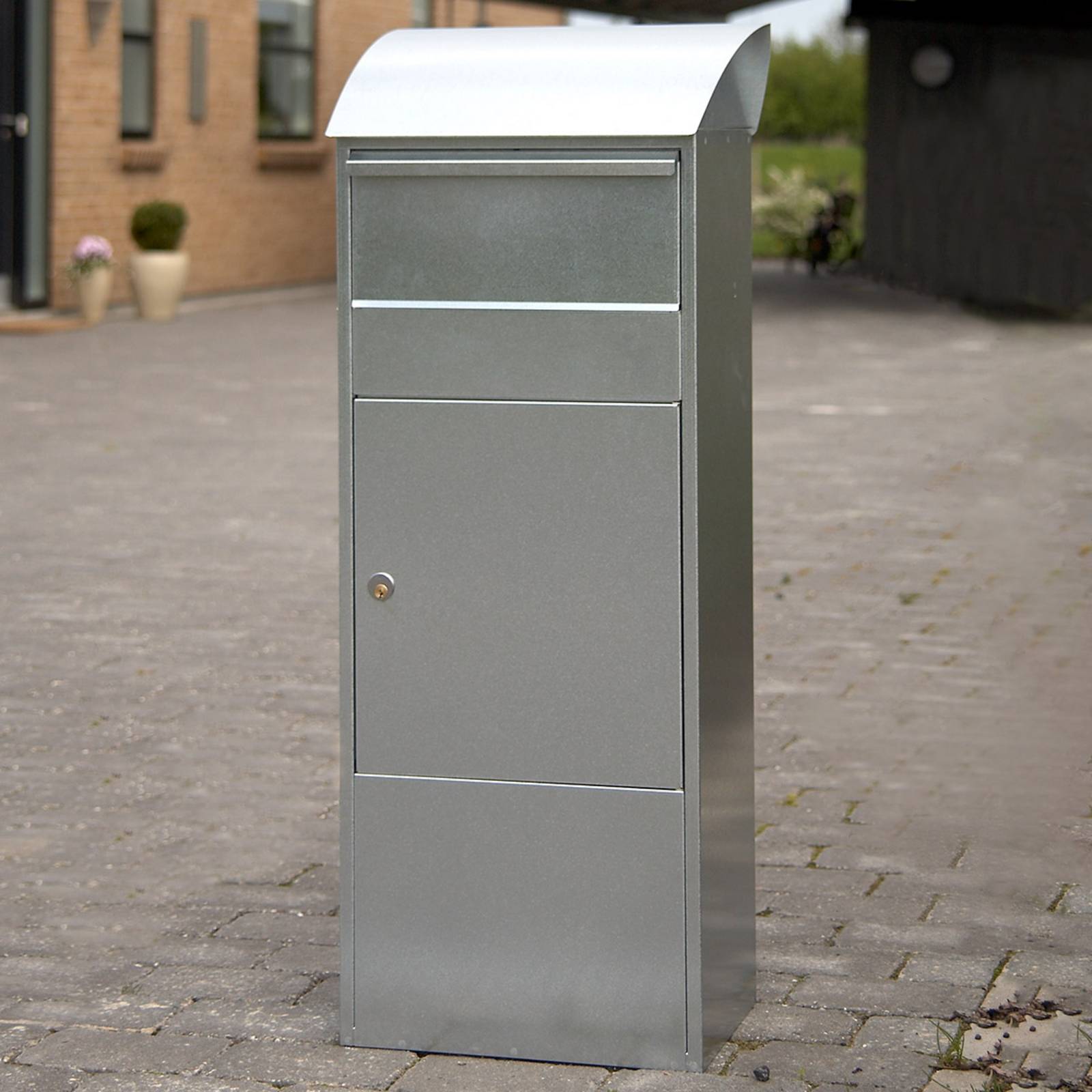 Allux 820G free-standing letterbox, grey