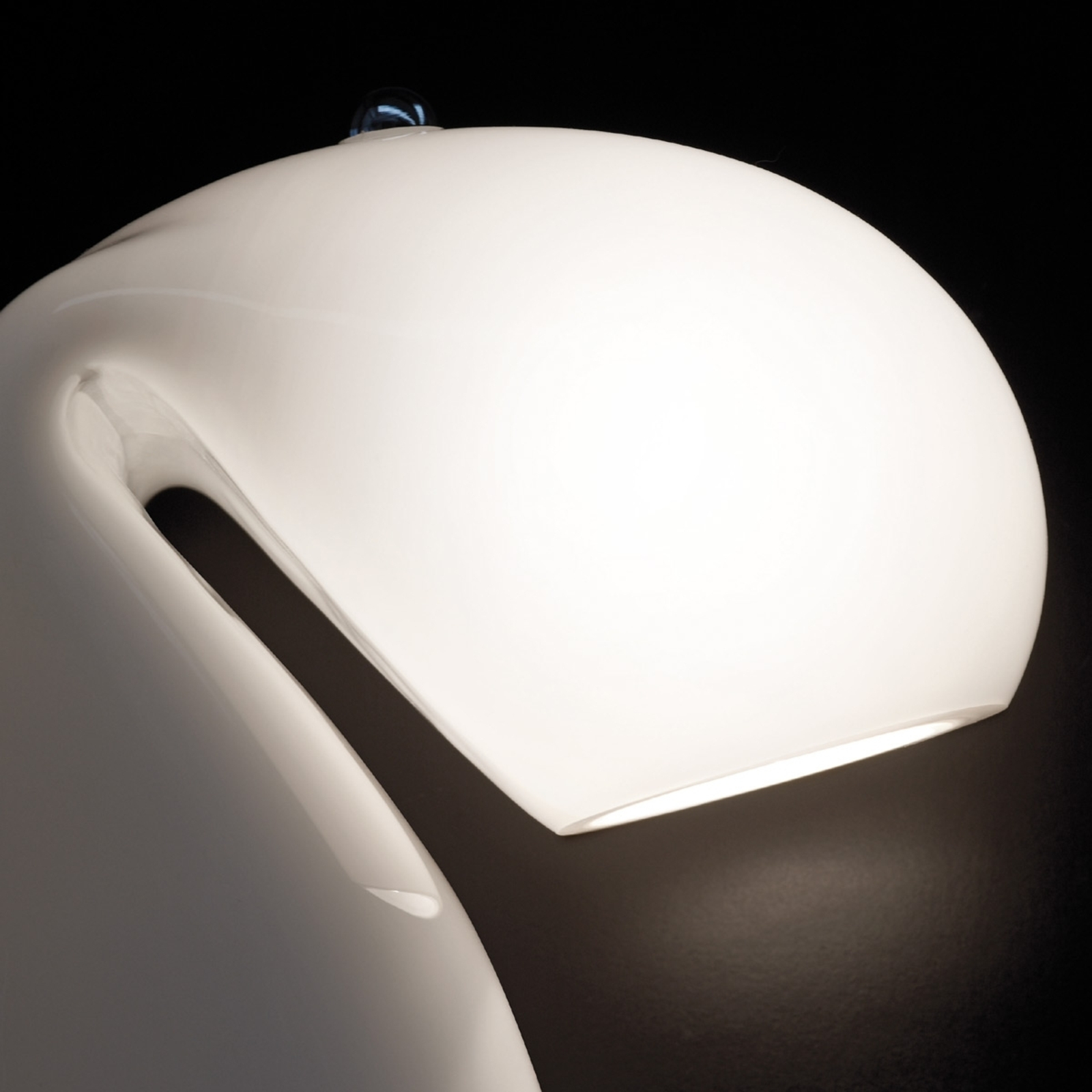 BISSONA Designbordlampe | Lampegiganten.no Garantert et blikkfang TABLE GUN bordlampe | Lampegiganten.no