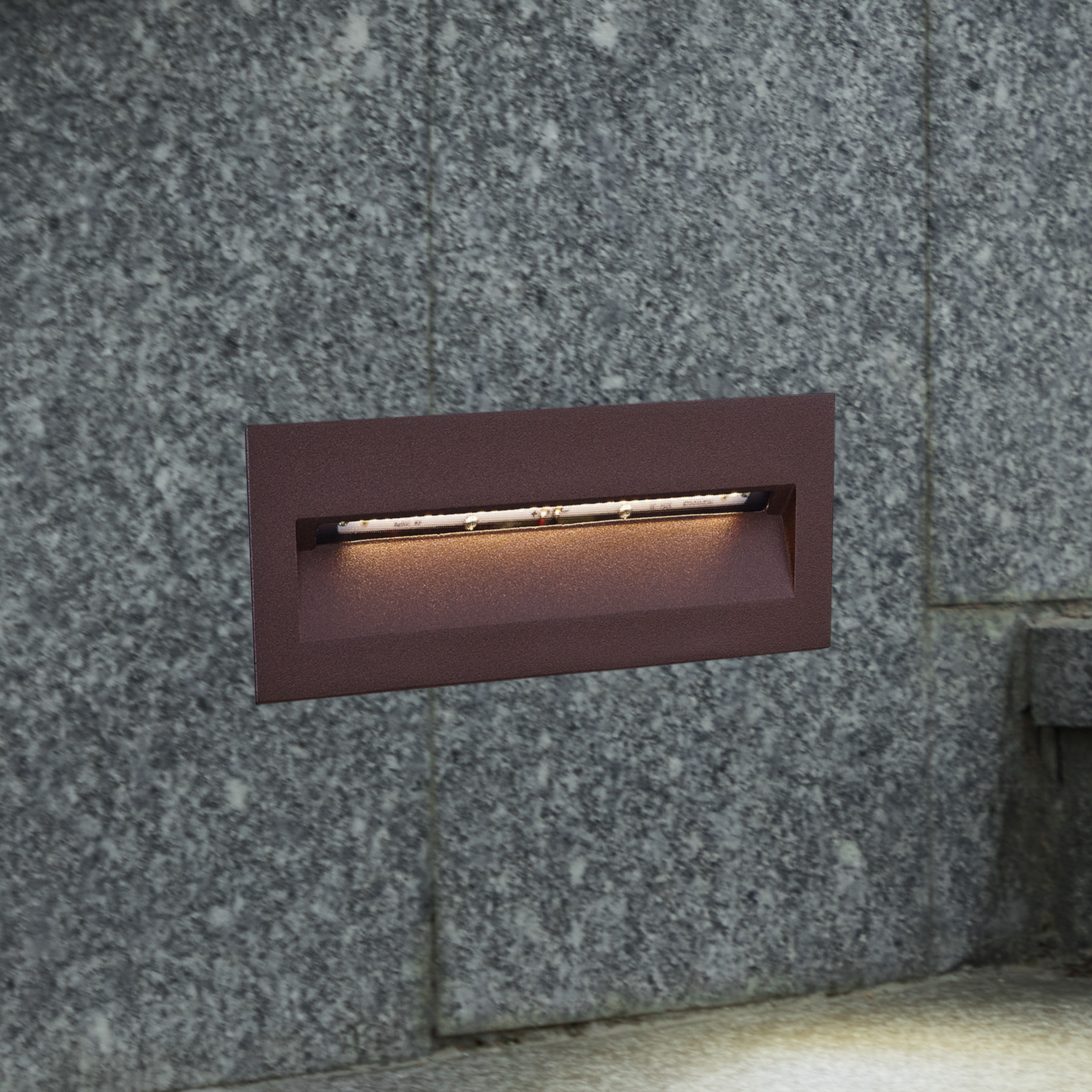 Oprawa wpuszczana ścienna LED Lucande Loya, 23 x 8 cm, rdza, IP54