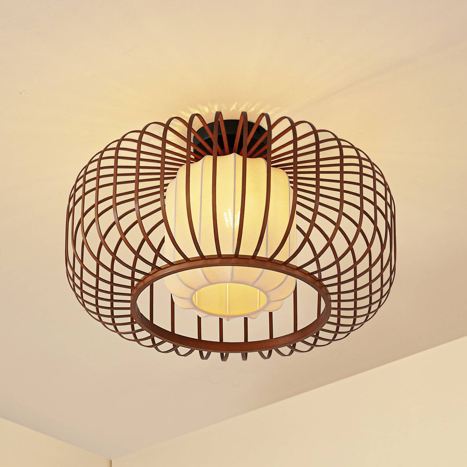 Lindby lampa sufitowa Davella, Ø 50 cm,  bambus, tkanina