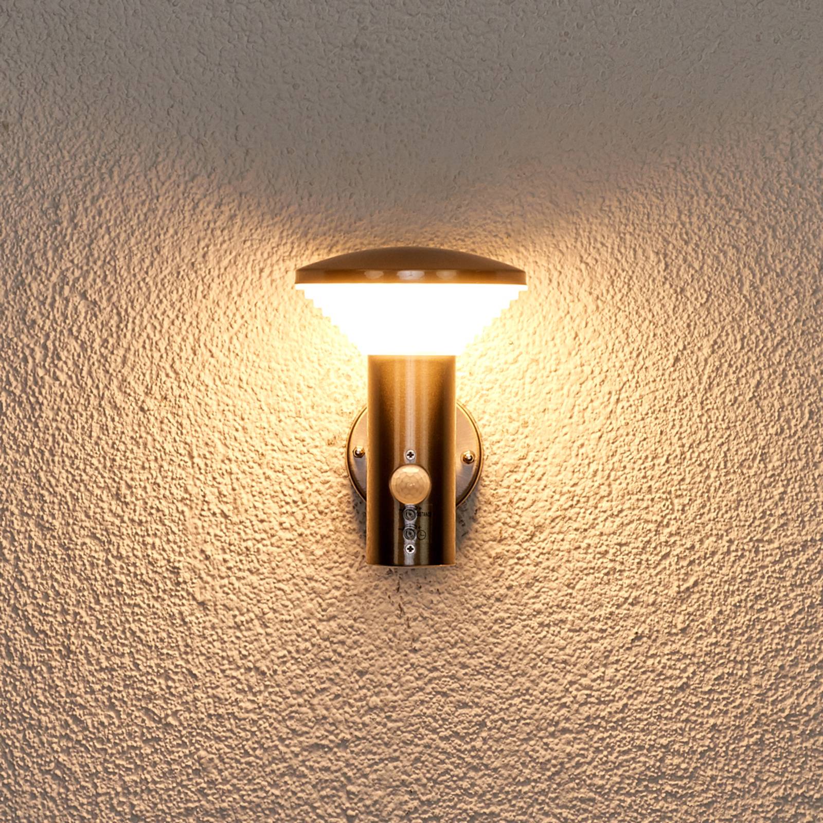 Lampa ścienna LED Tiga na zewnątrz z czujnikiem