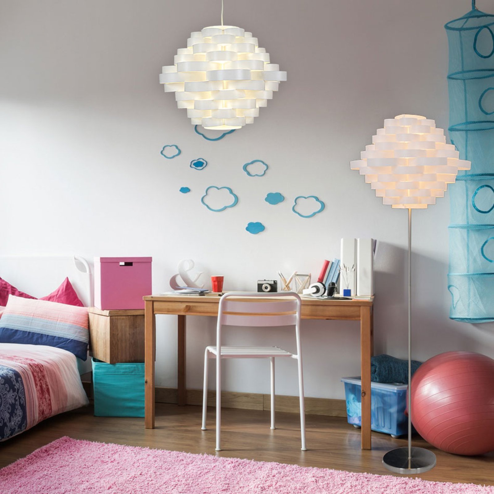 White floor lamp with lampshade of circular discs