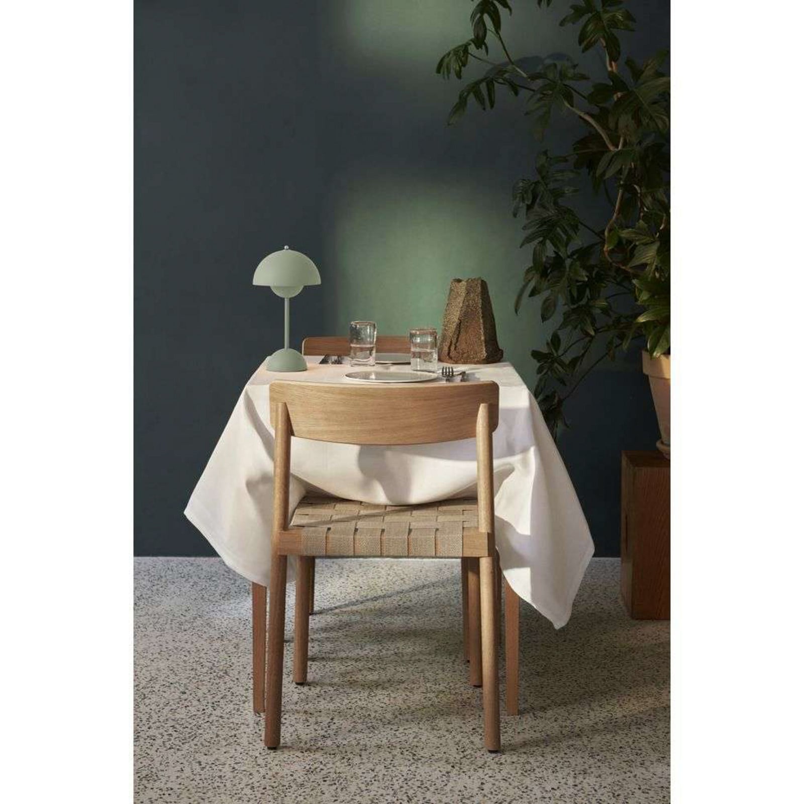 Flowerpot VP9 Portable Pöytävalaisin Soft Green - &Tradition - Olohuone - Muovi