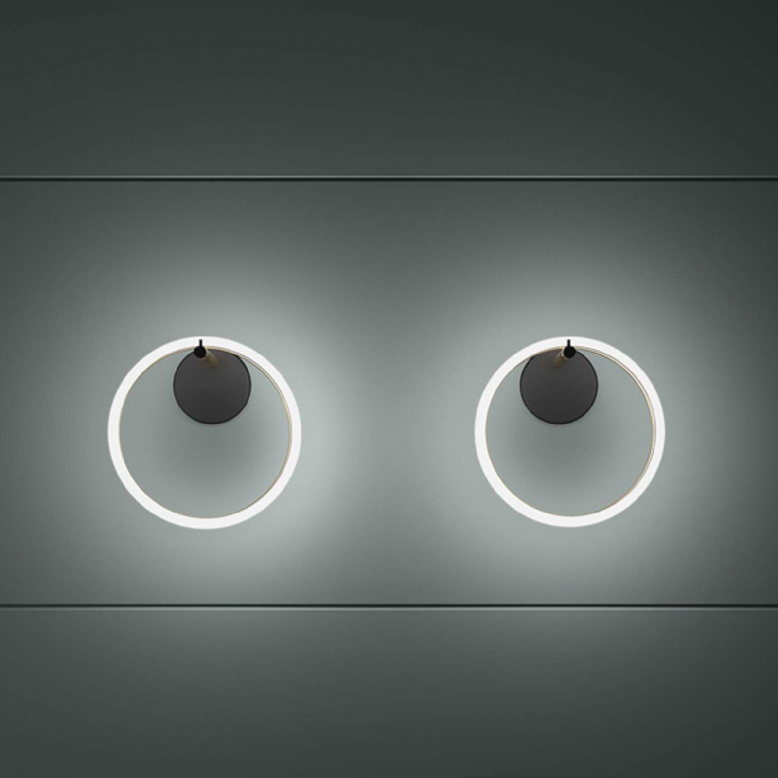 LED-Wandleuchte Ulaop mit einem Plexiglasring