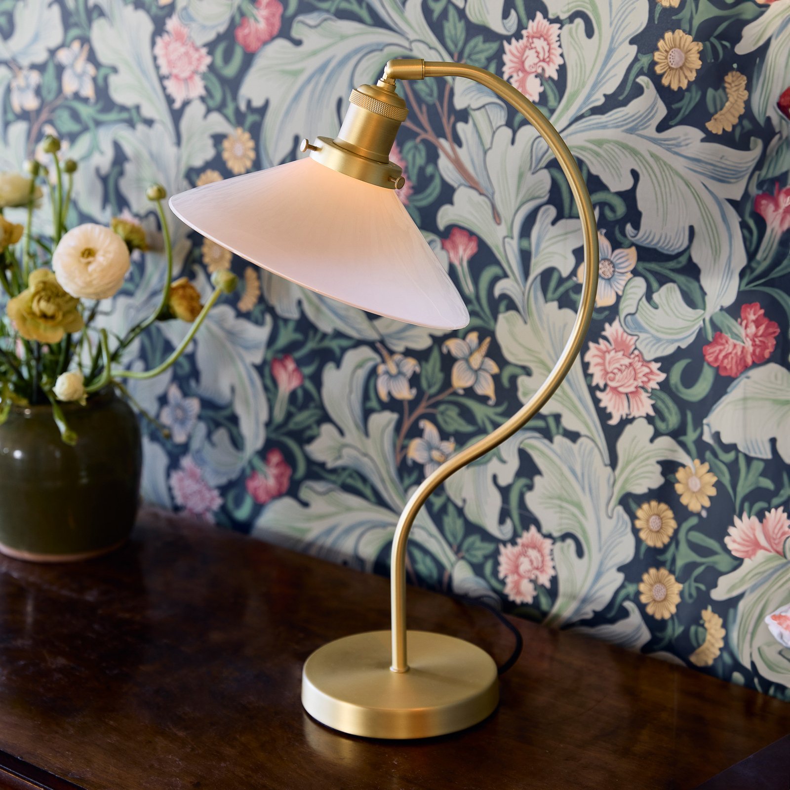 PR Home Axel table lamp, brass-coloured, opal glass shade