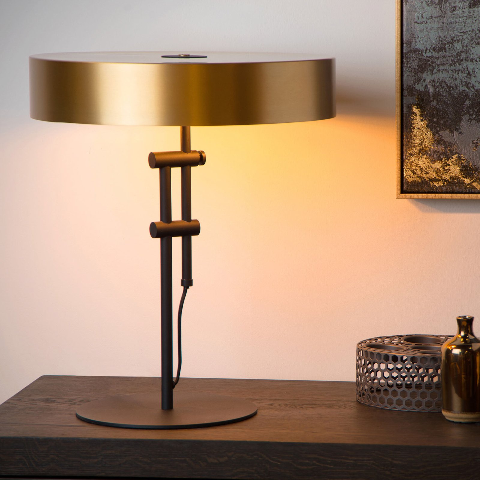 Giada table lamp with flat lampshade in gold