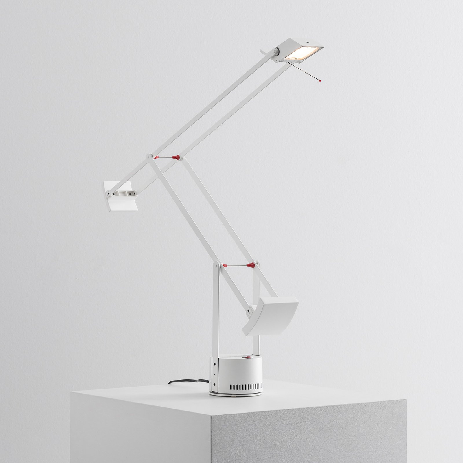 Artemide Tizio lampada da tavolo LED, bianco