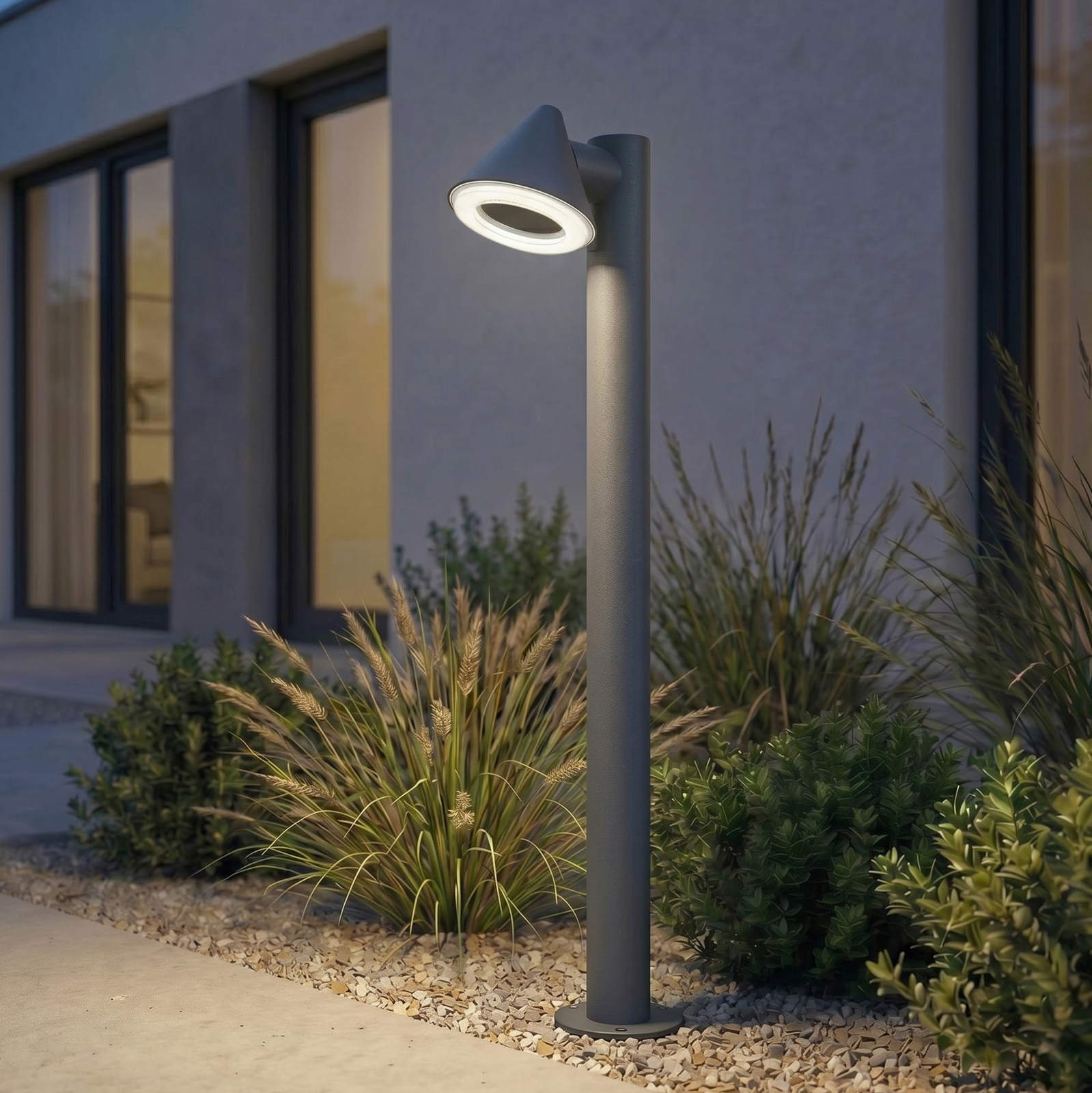 Lindby LED-ulična svetilka Soran, črna, 100 cm, kovinska, IP44