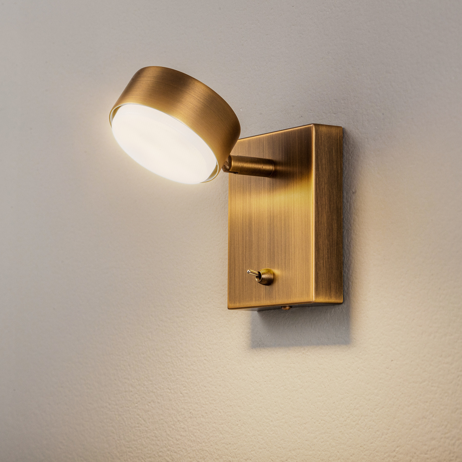 Lindby Kaylou applique LED, courte, bronze