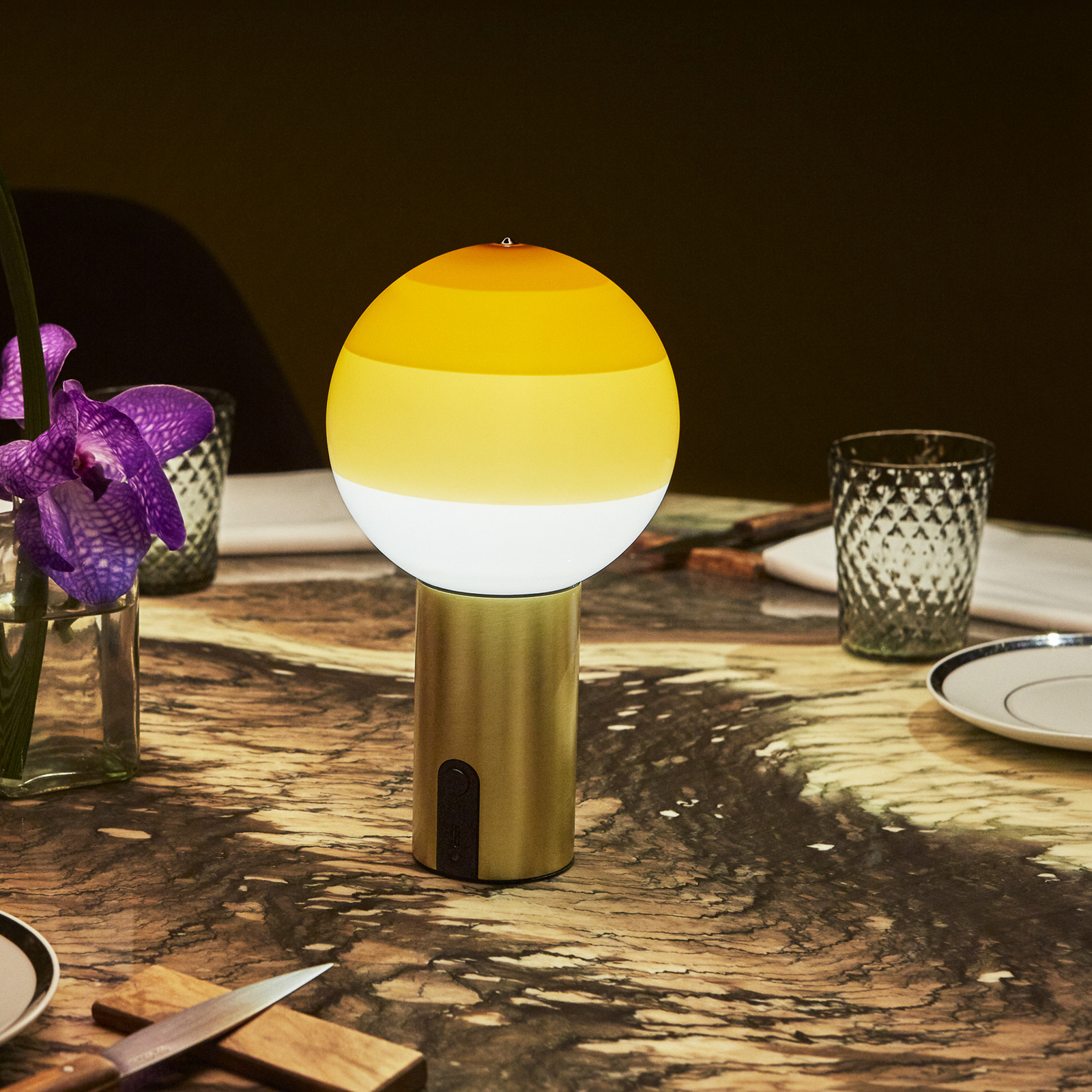 Dipping Light Prijenosni Stolna lampa Jantar/Brushed Mesing - Marset