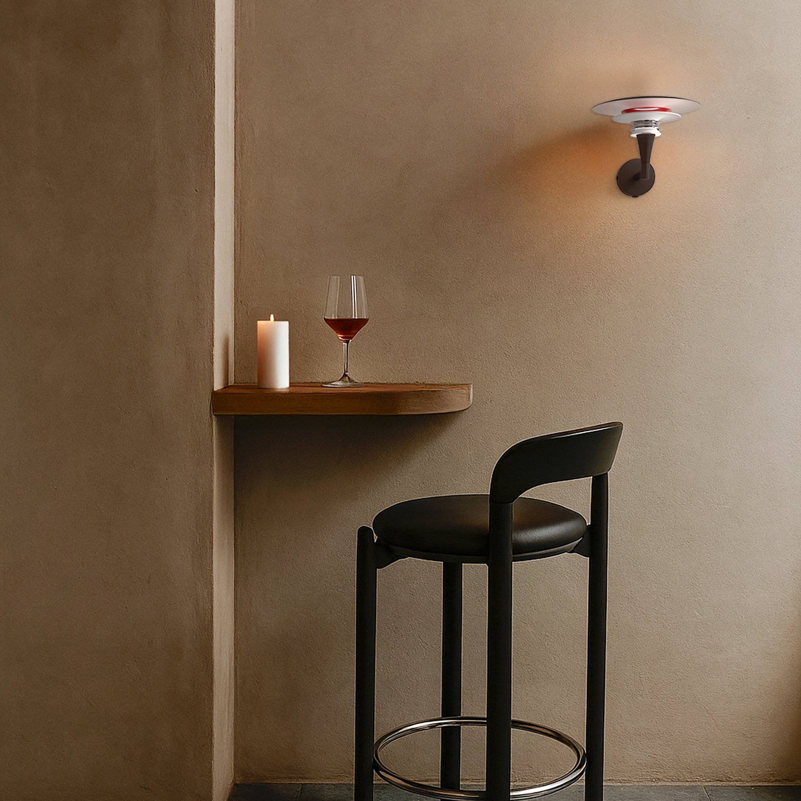 Diablo vegglampe, svart/rød, Ø 20 cm metall, G9 - Belid Diablo vegglampe, svart/rød, Ø 20 cm metall, G9 - Belid