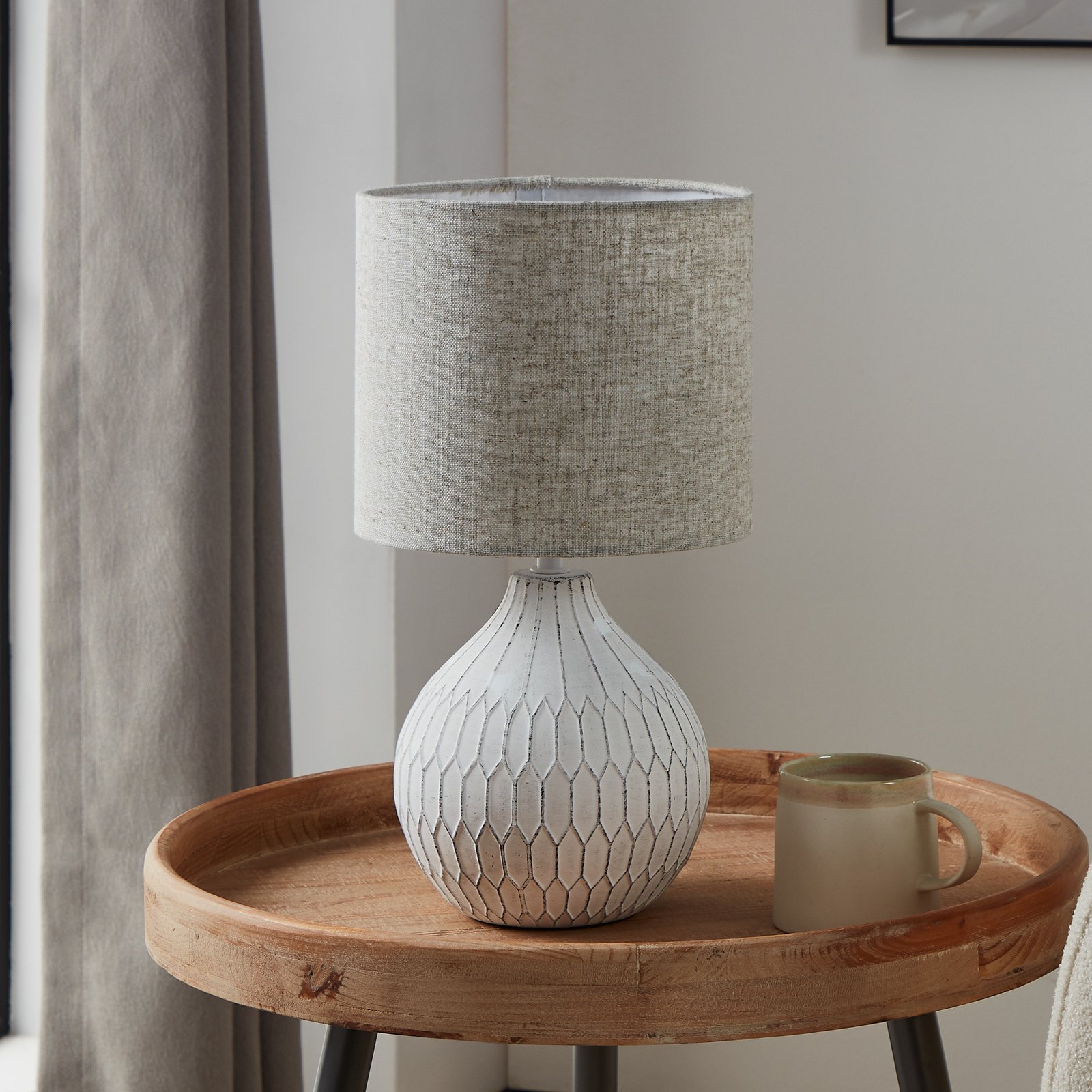 Bellariva 3 bordlampe, hvid/lysebrun