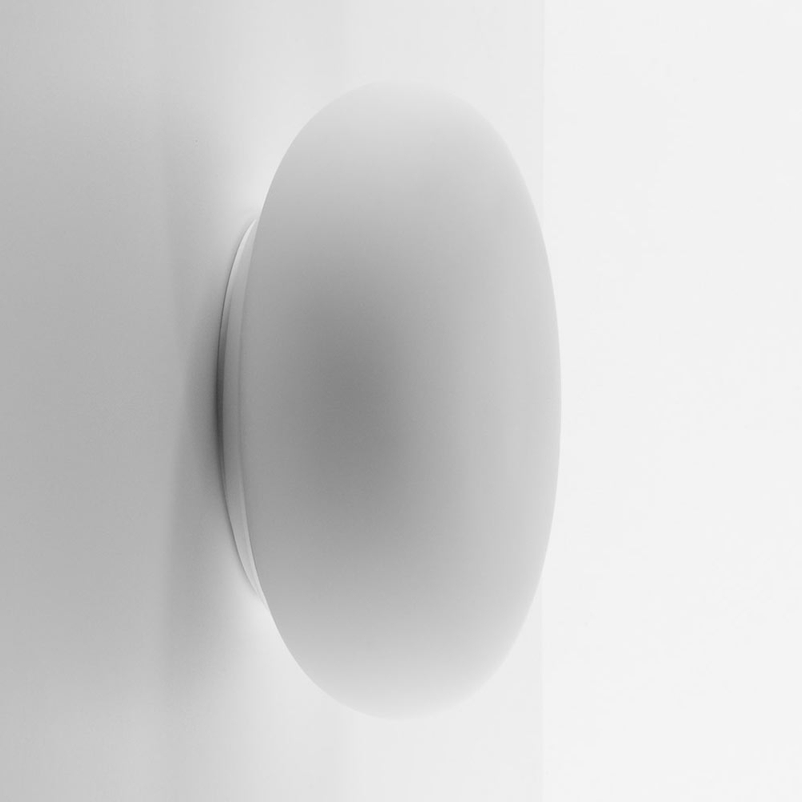 Artemide Itka glass wall light IP65 Ø 50 cm