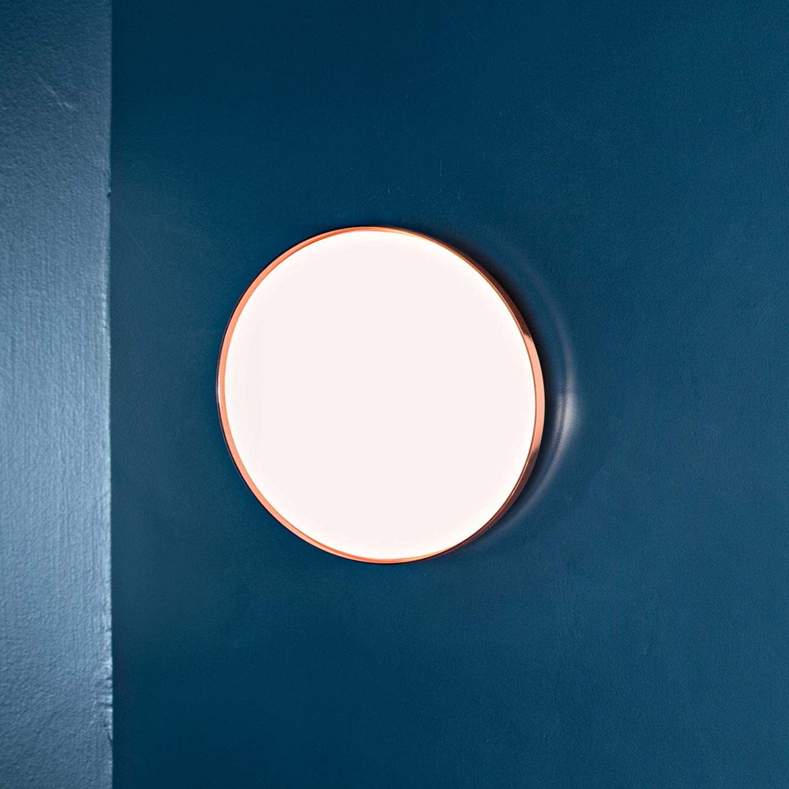 Flos Clara flat LED ceiling light with a copper ring, for Living / Dining Room, polycarbonate, metal, 44 W, energy efficiency: A+, H: 5 cm