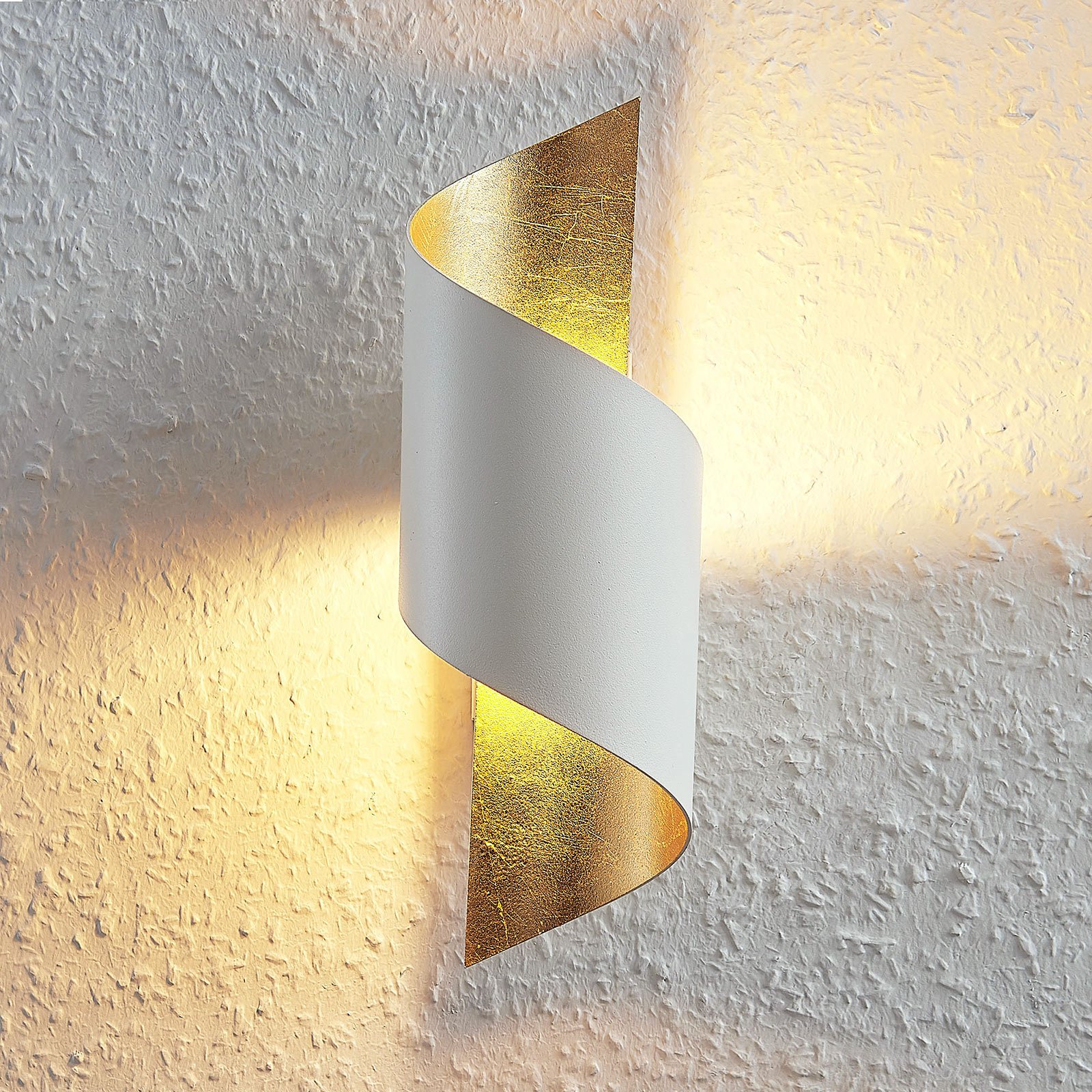 Lindby Desirio metal LED wall lamp, white and gold, for Bedroom, metal, G9, 3 W, energy efficiency: A++, W: 8 cm, H: 24 cm