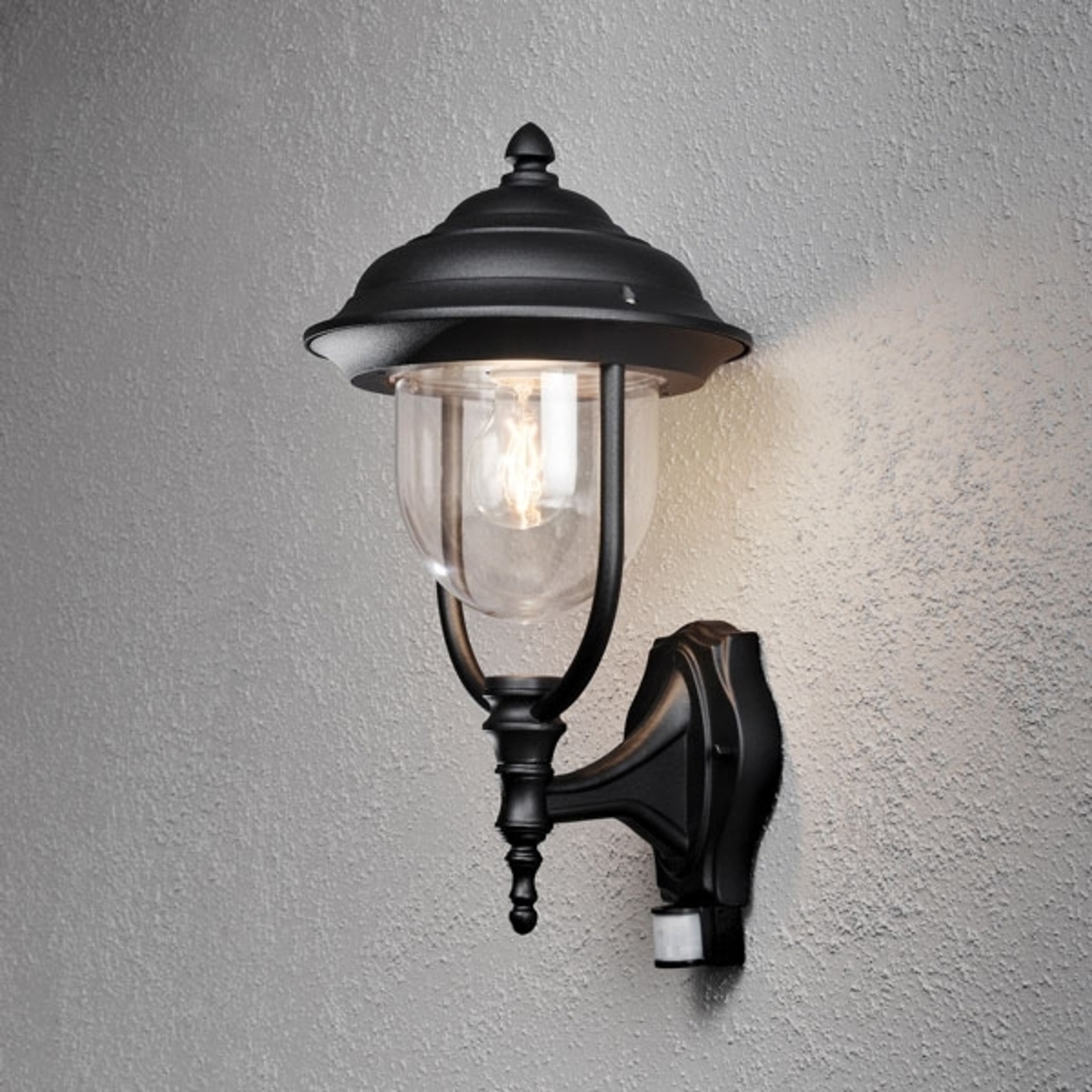Parma outdoor wall lamp with motion detector