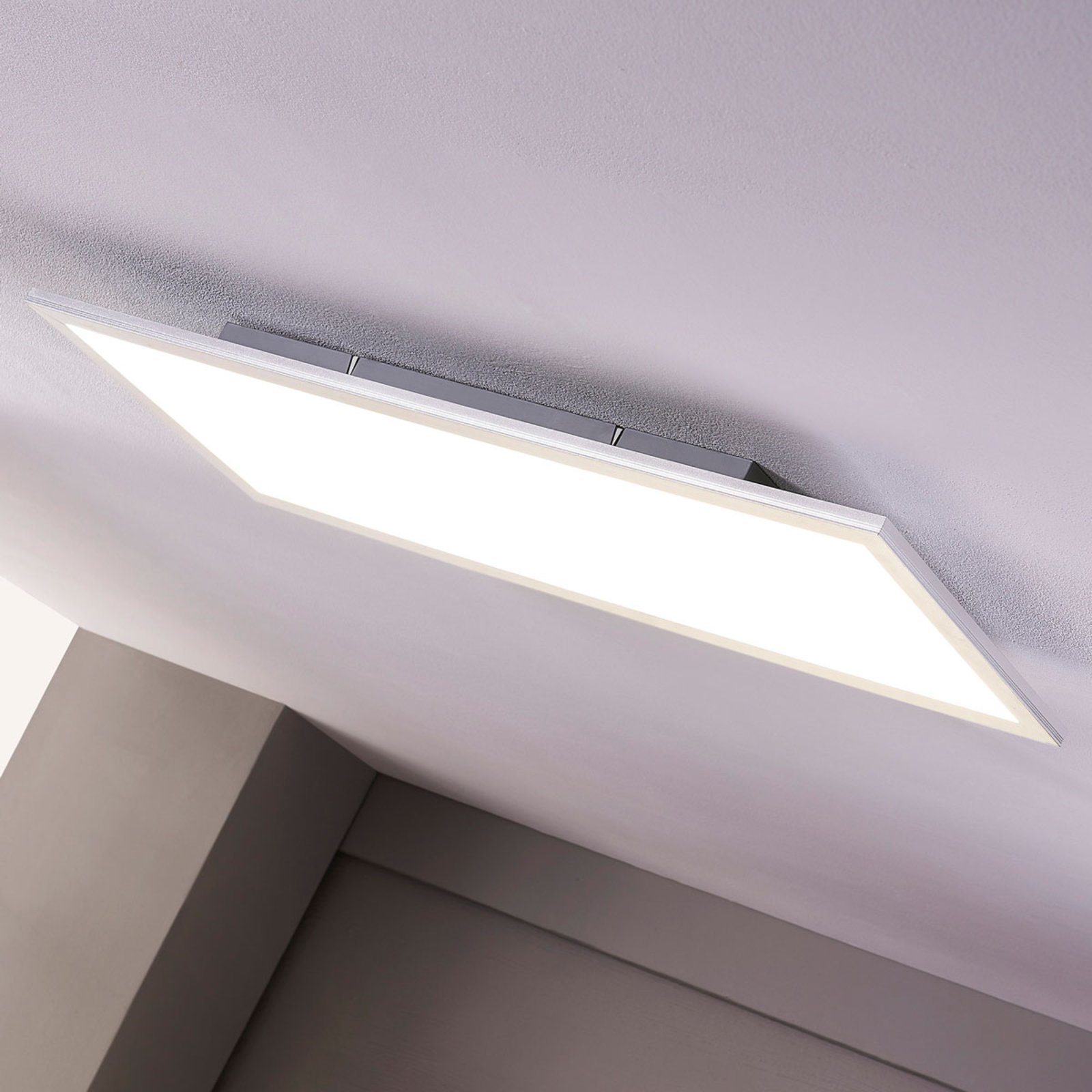 Livel LED Plafond4.000K 80x30 White/Silver - Lindby