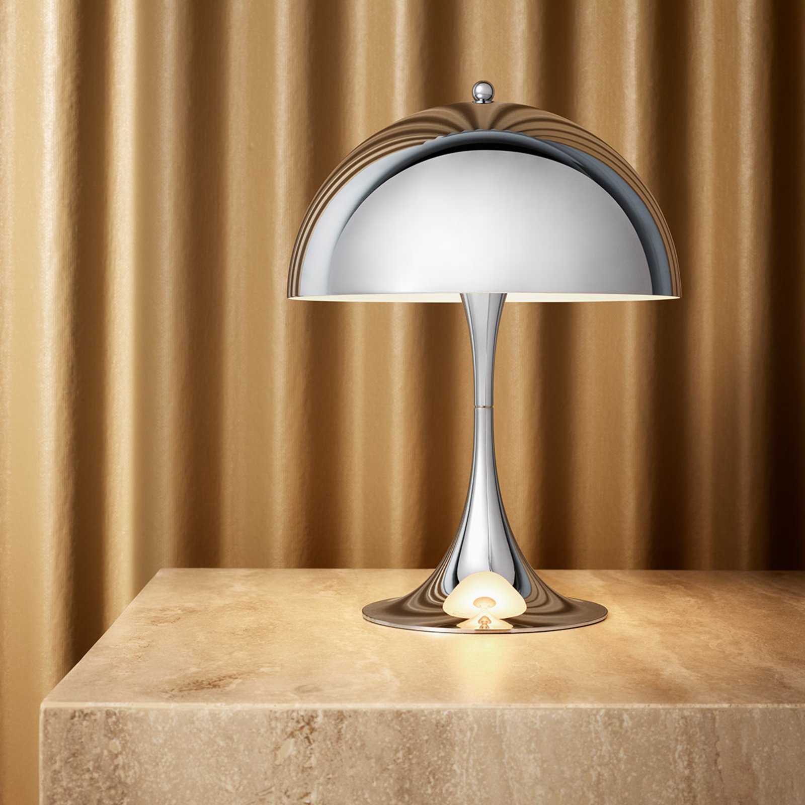 Louis Poulsen Panthella Mini LED-bordlampe, krom