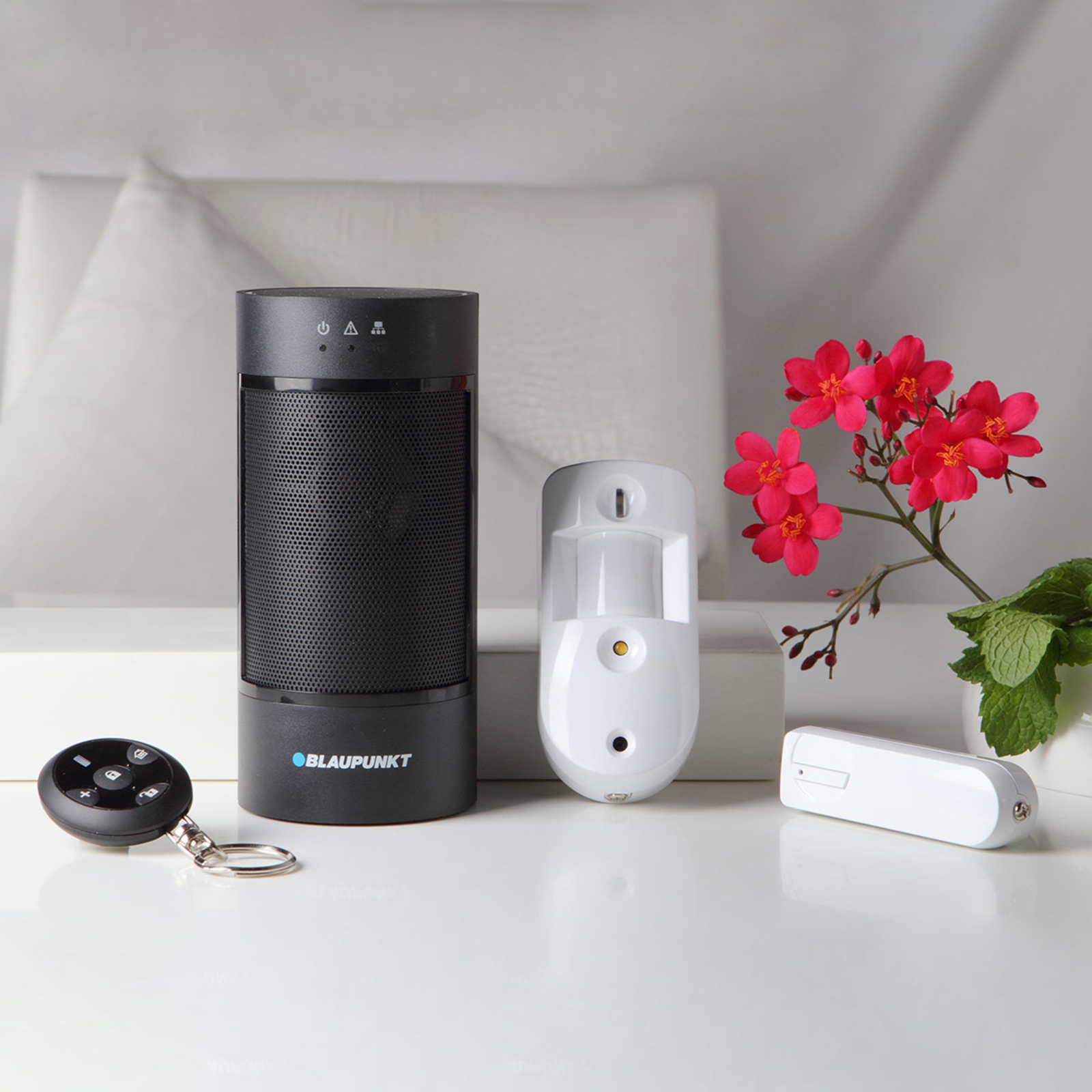 Blaupunkt Q3200 wireless alarm set with camera, plastic