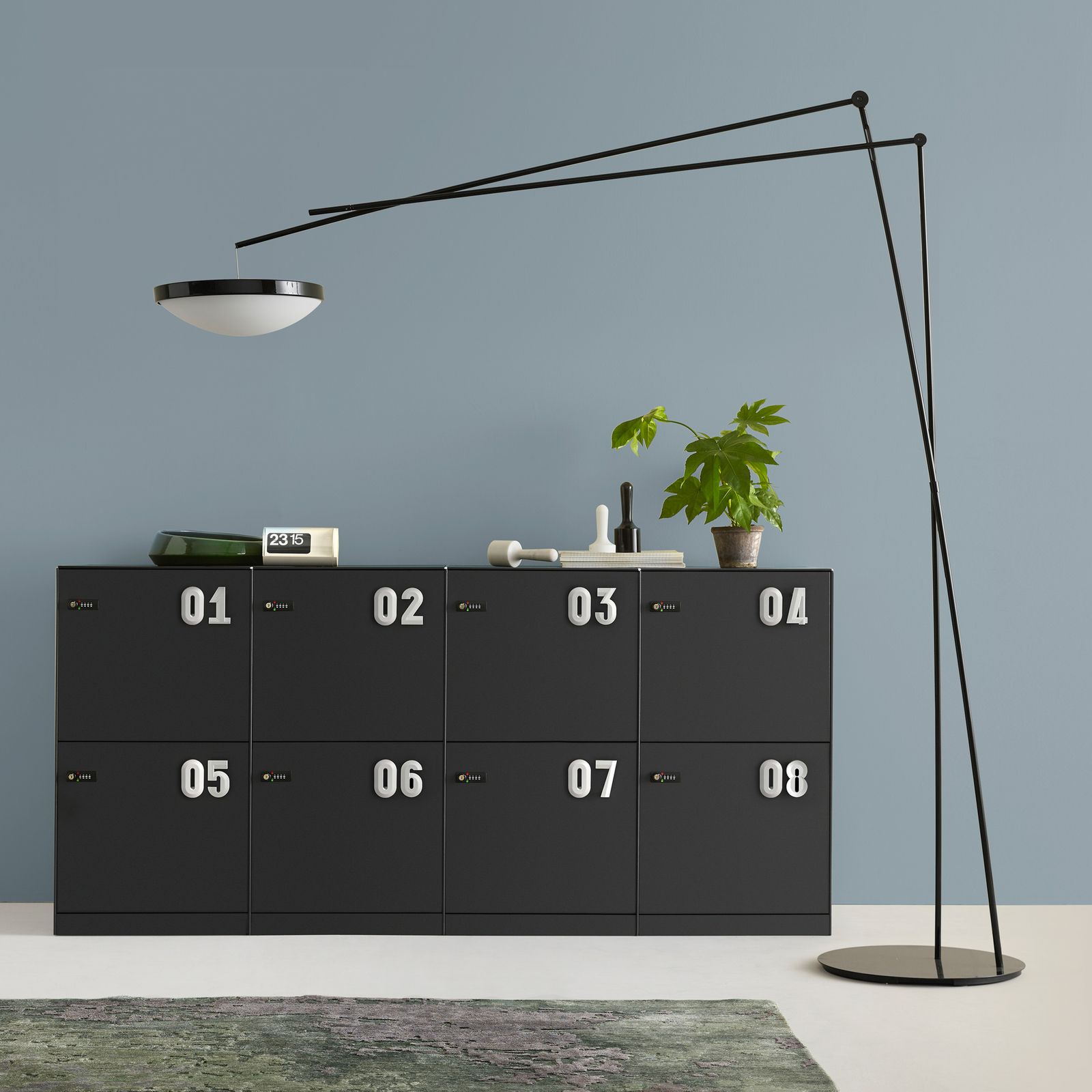 Prandina Effimera F50 floor lamp, glossy black