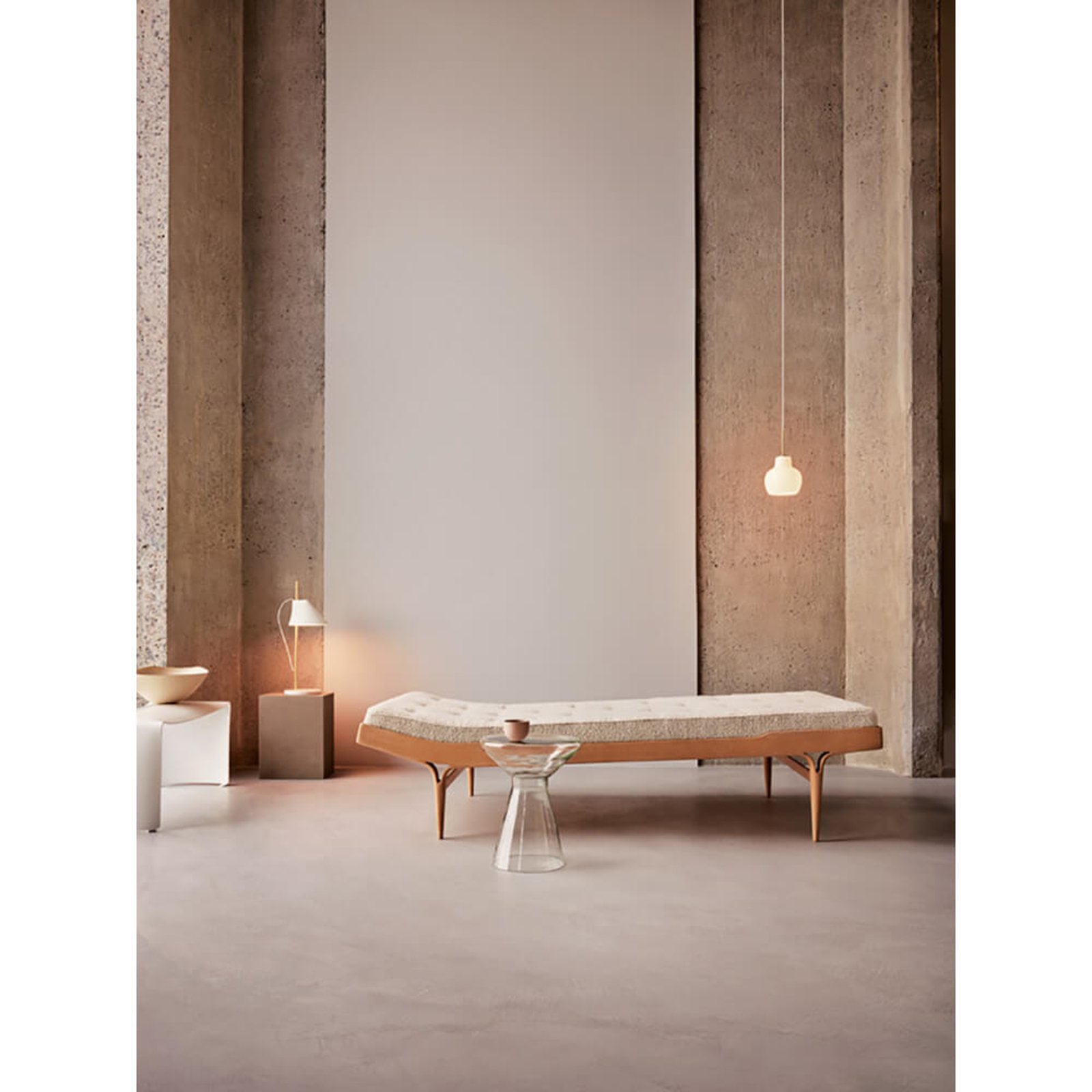 Yuh Table Lamp White/Brass - Louis Poulsen