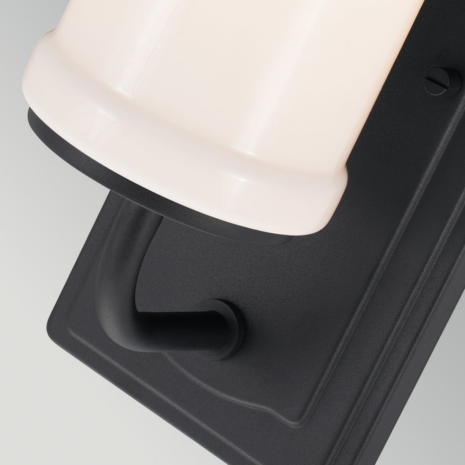 Lampa ścienna Vetivene, czarna, wysokość 31 cm, metal, IP44, G9-LED