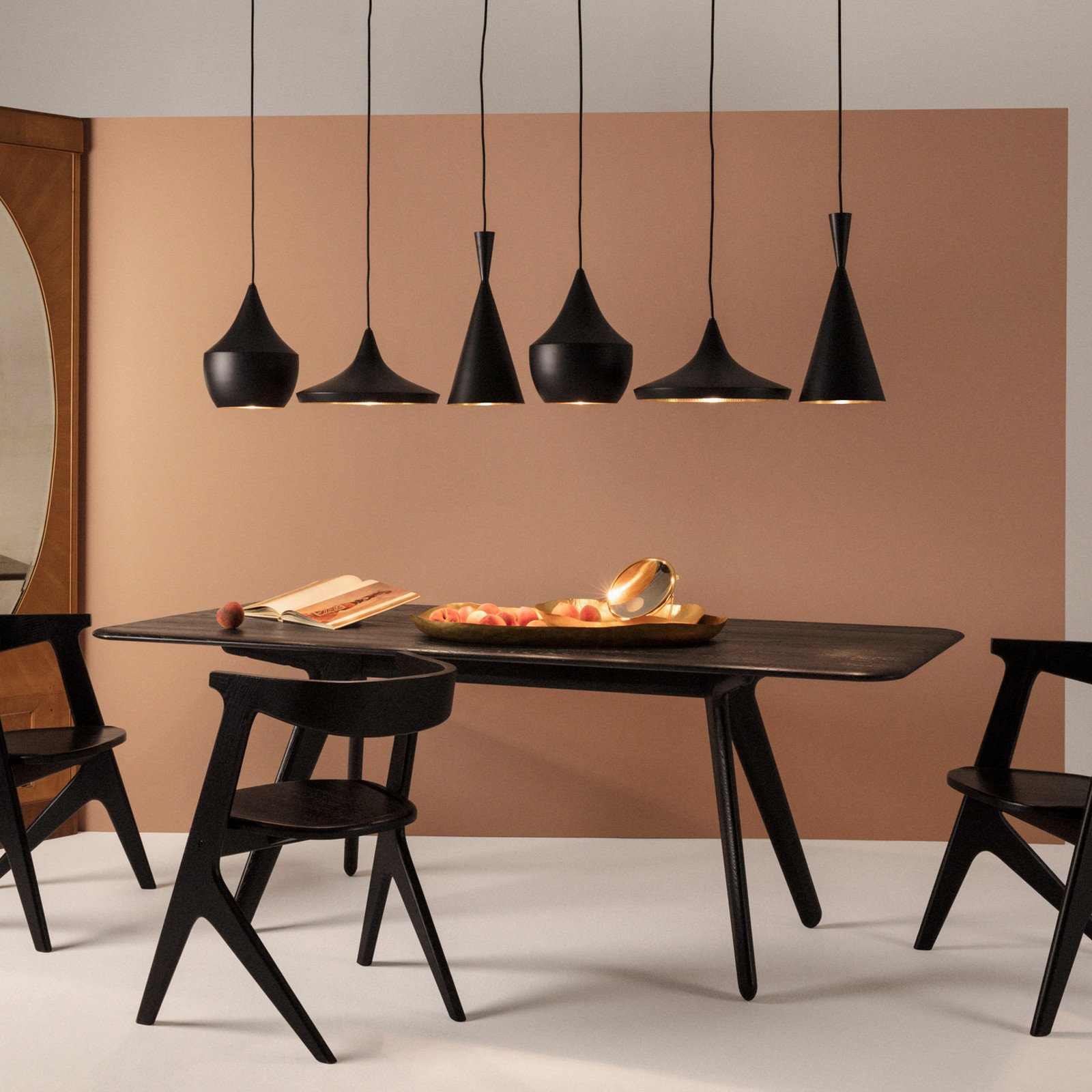Tom Dixon Beat Range Linear lampă suspendată 6 becuri negru - Camera de zi / sufragerie - Design - negru alamă - Metal