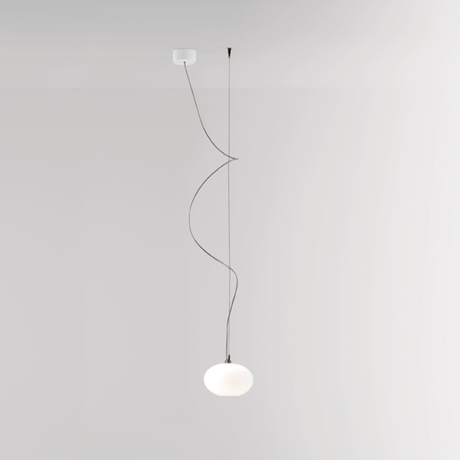 Viseća lampa Prandina Zero S5, opalno staklo, Ø 35 cm