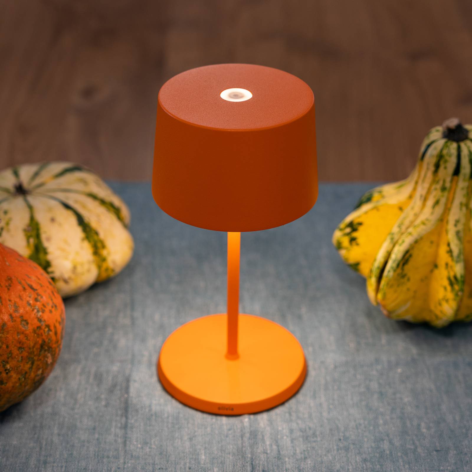 Zafferano Olivia mini 3K Lampe de table à accu orange