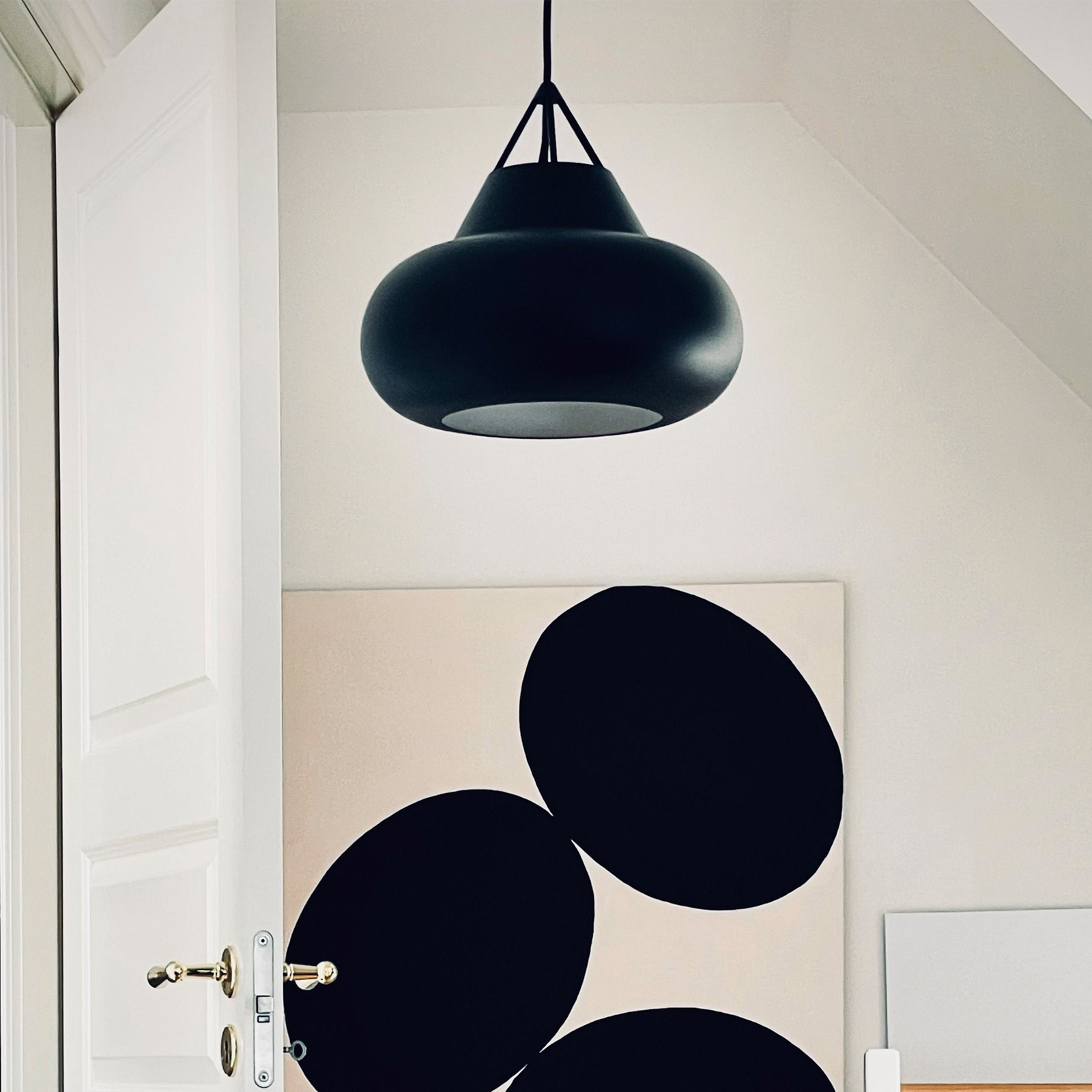 Dyberg Larsen Polo hanglamp, zwart, Ø 29 cm, metaal