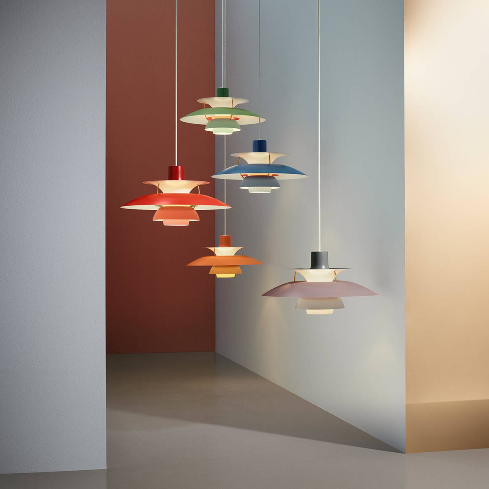 Louis Poulsen PH 5, lampa wisząca, czerwona
