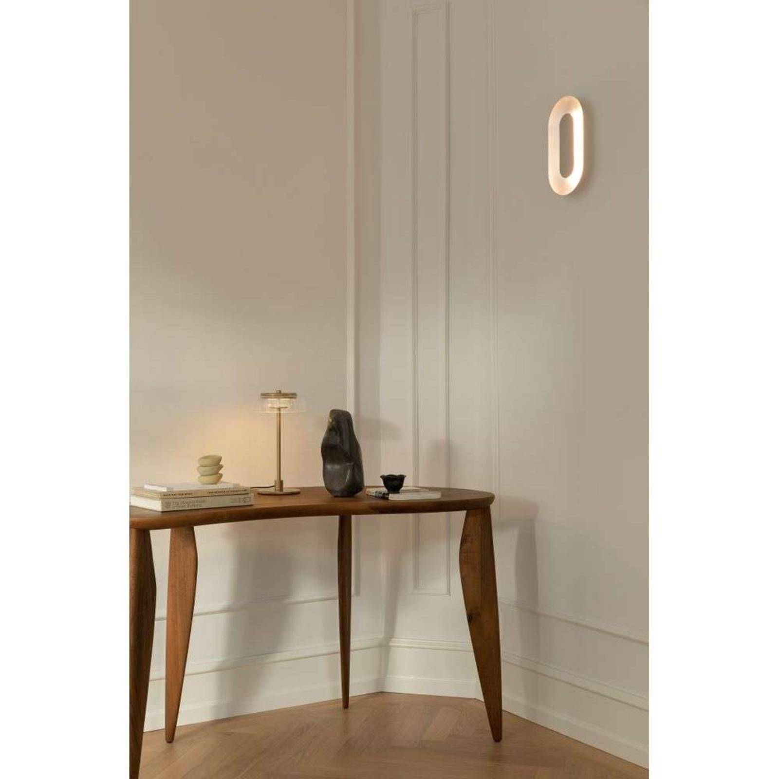 Kinkiet LED Nuura Sasi, wysokość 29 cm, kolor mosiężny, metal