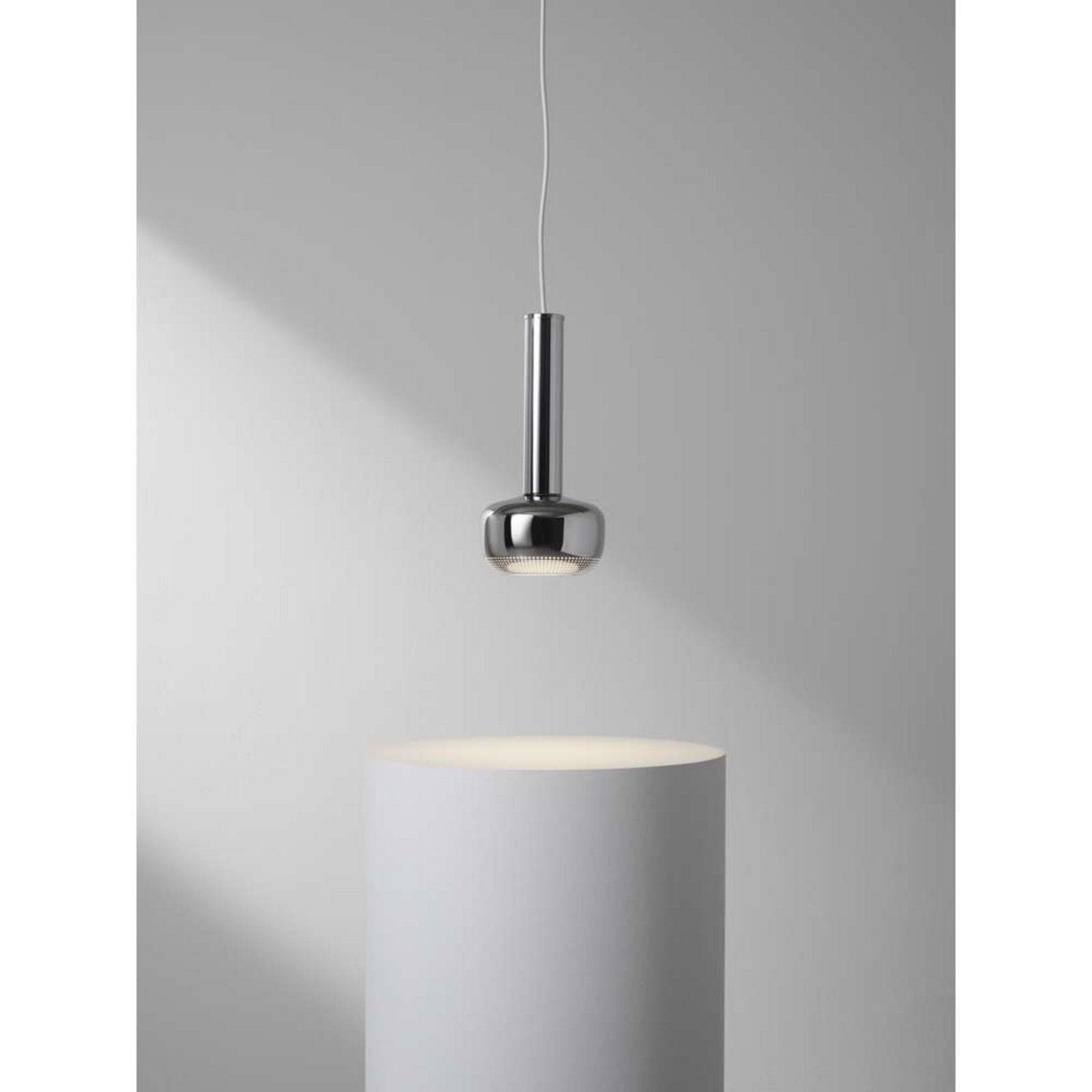 VL 56 Pendant High-Gloss Chrome-Plated - Louis Poulsen