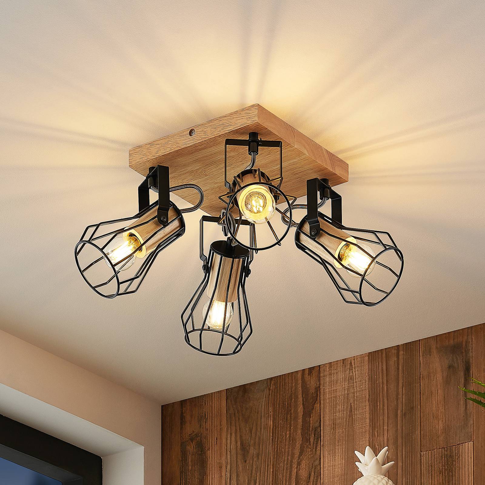 Lindby Courtney plafonnier avec quatre lampes carr.